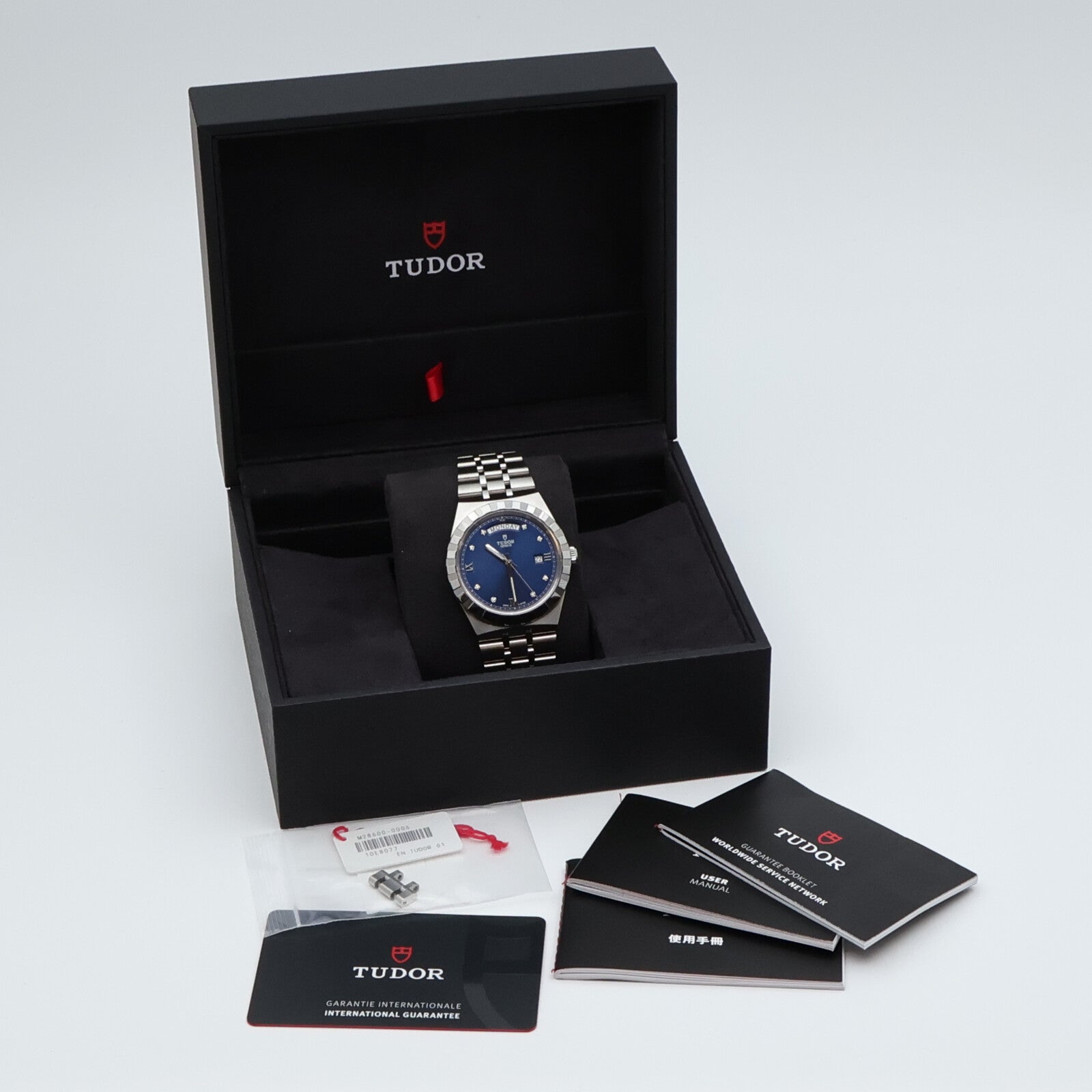TUDOR Royal 28600