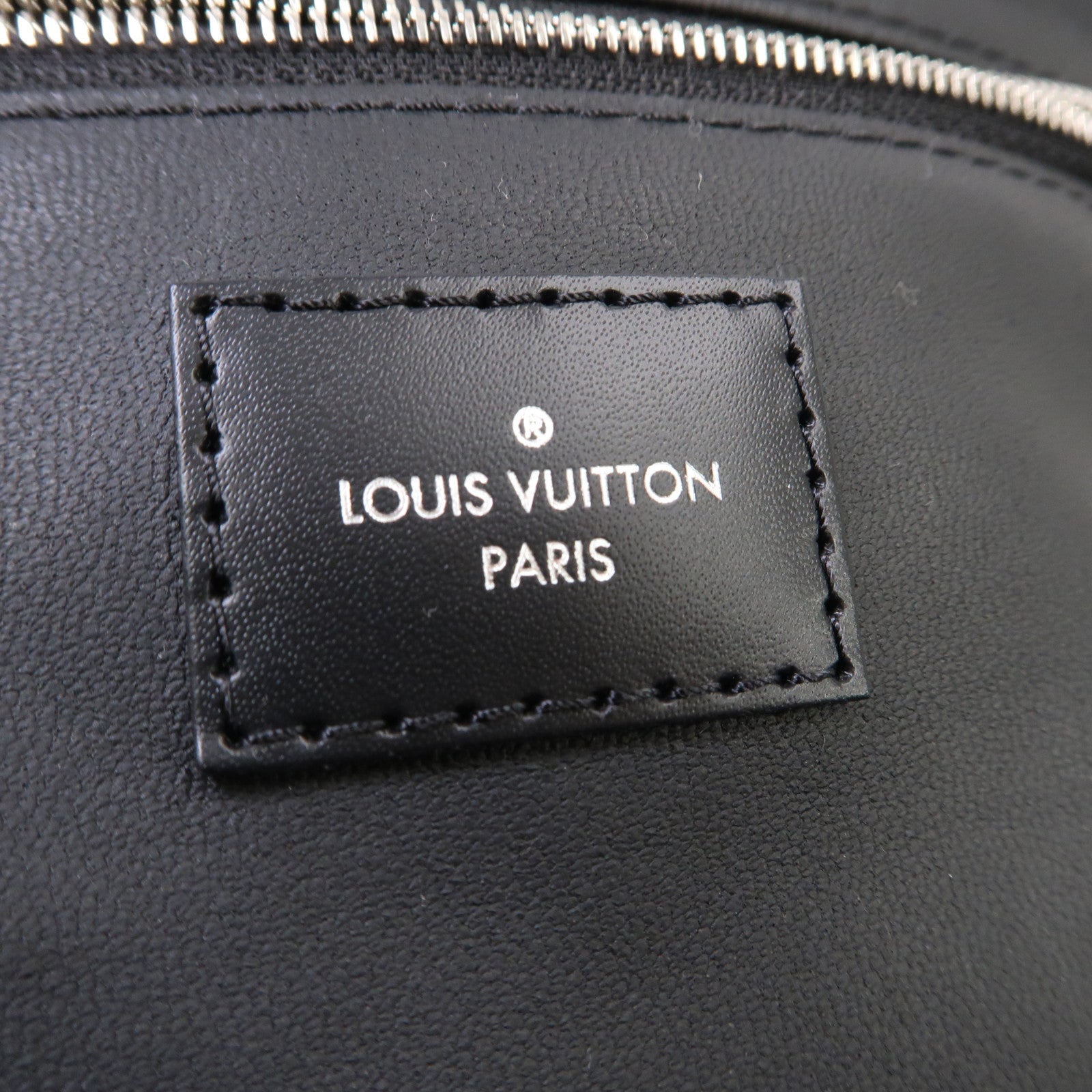 LOUIS VUITTON 【激減優惠】Damier Graphite Toiletry Pouch銀扣手拿包黑色