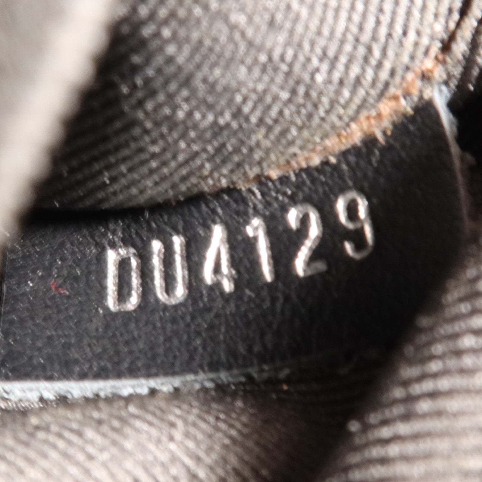 LOUIS VUITTON Monogram Eclipse Soft Trunk肩背袋