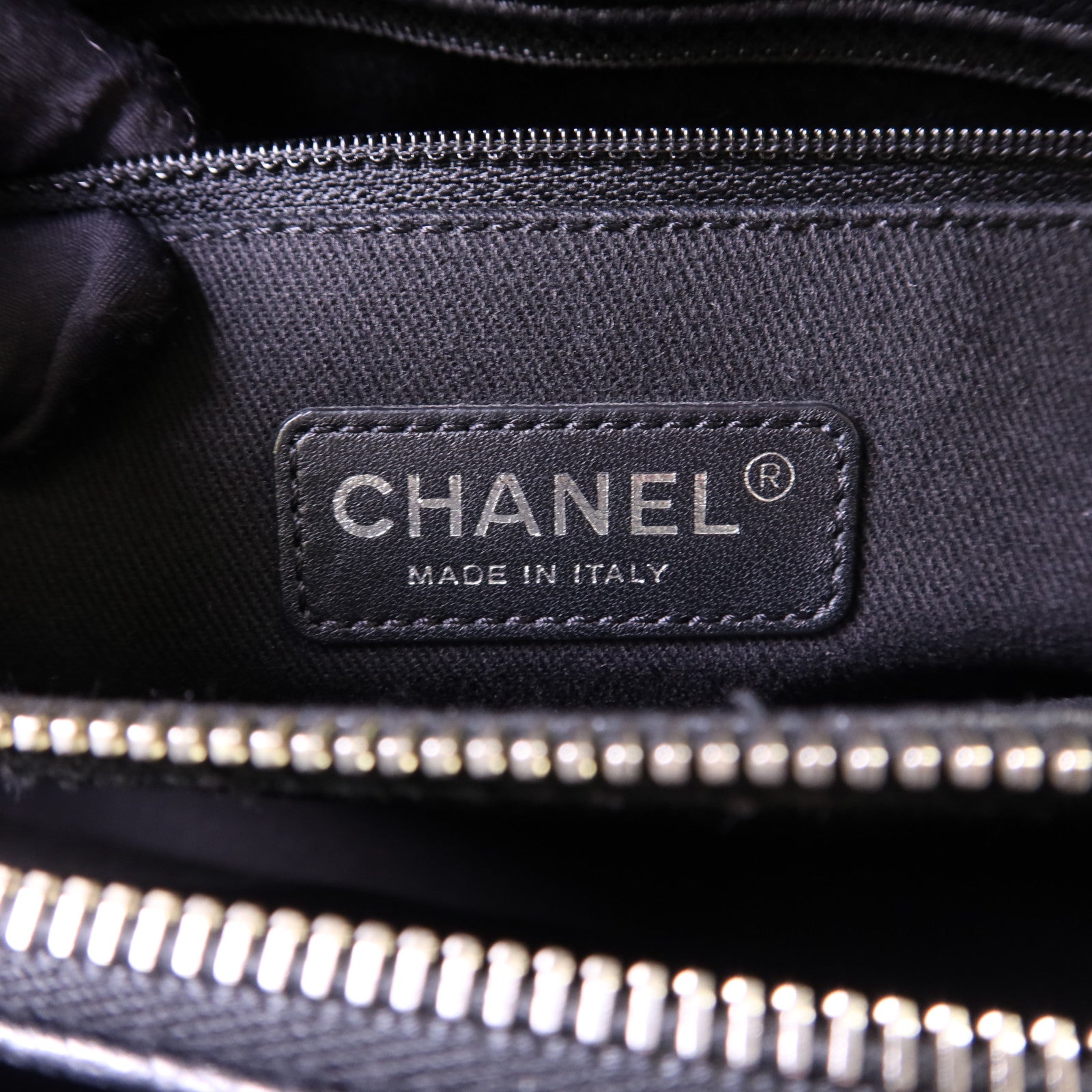 CHANEL 牛皮皮革Chain Shoulder銀扣鏈帶肩背袋