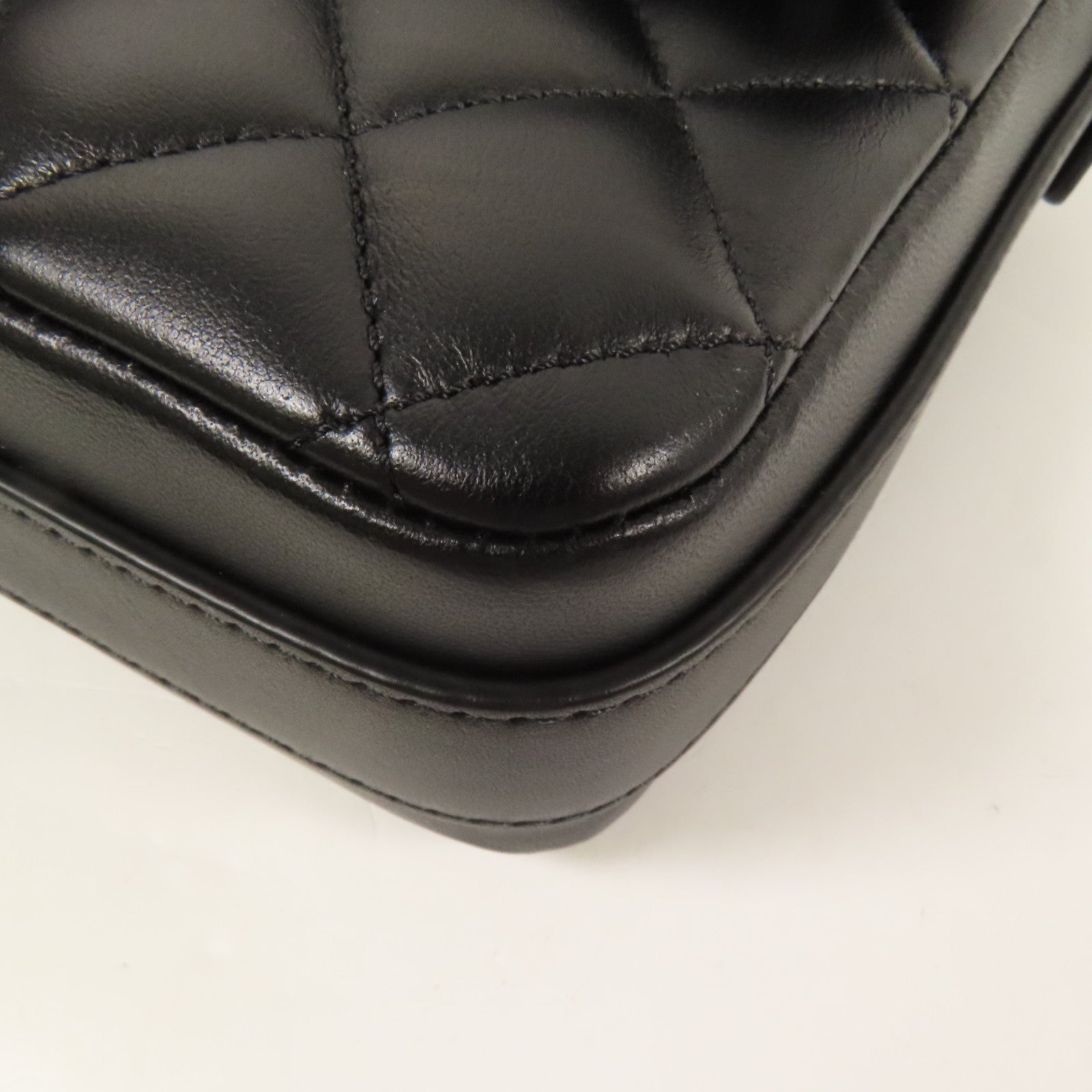 CHANEL 羊皮皮革Shoulder Bag金扣肩背袋