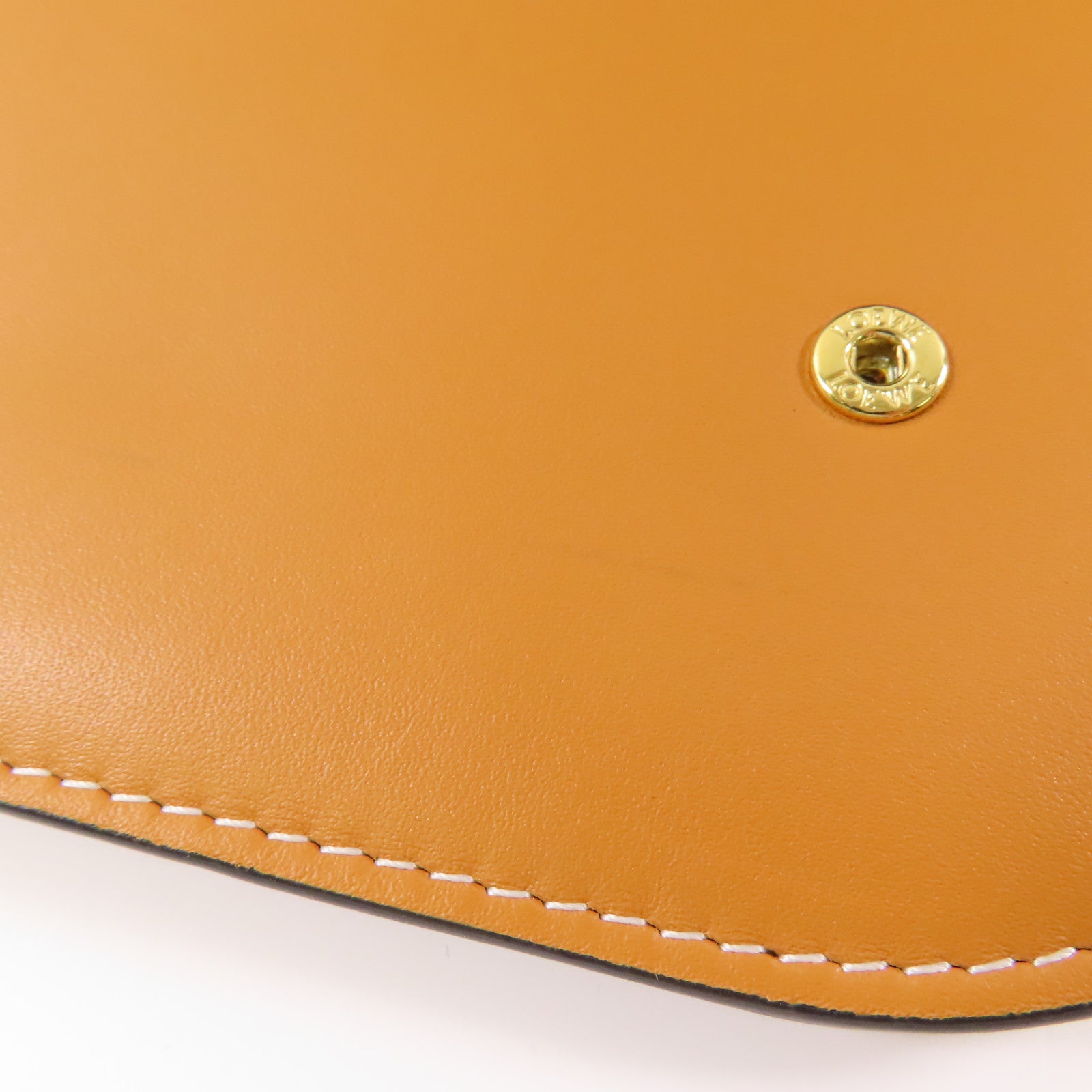 LOEWE【激減優惠】 牛皮皮革Shoulder Bag金扣肩背袋
