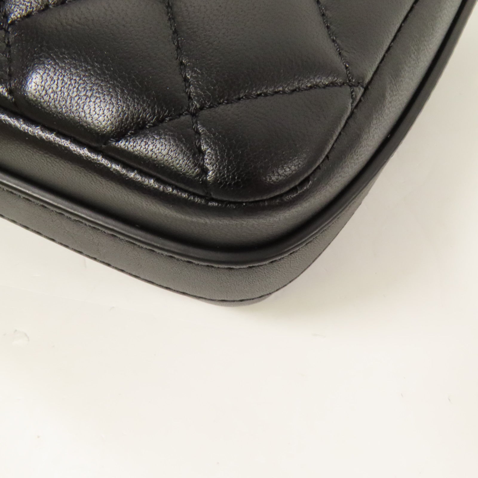 CHANEL 羊皮皮革Shoulder Bag金扣肩背袋