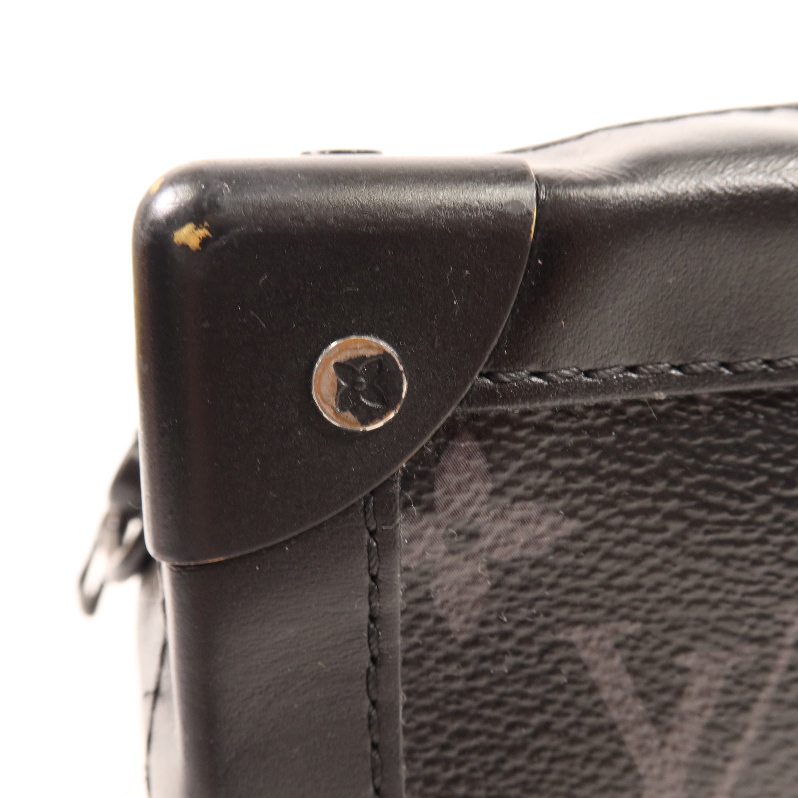 LOUIS VUITTON Monogram Eclipse Soft Trunk肩背袋