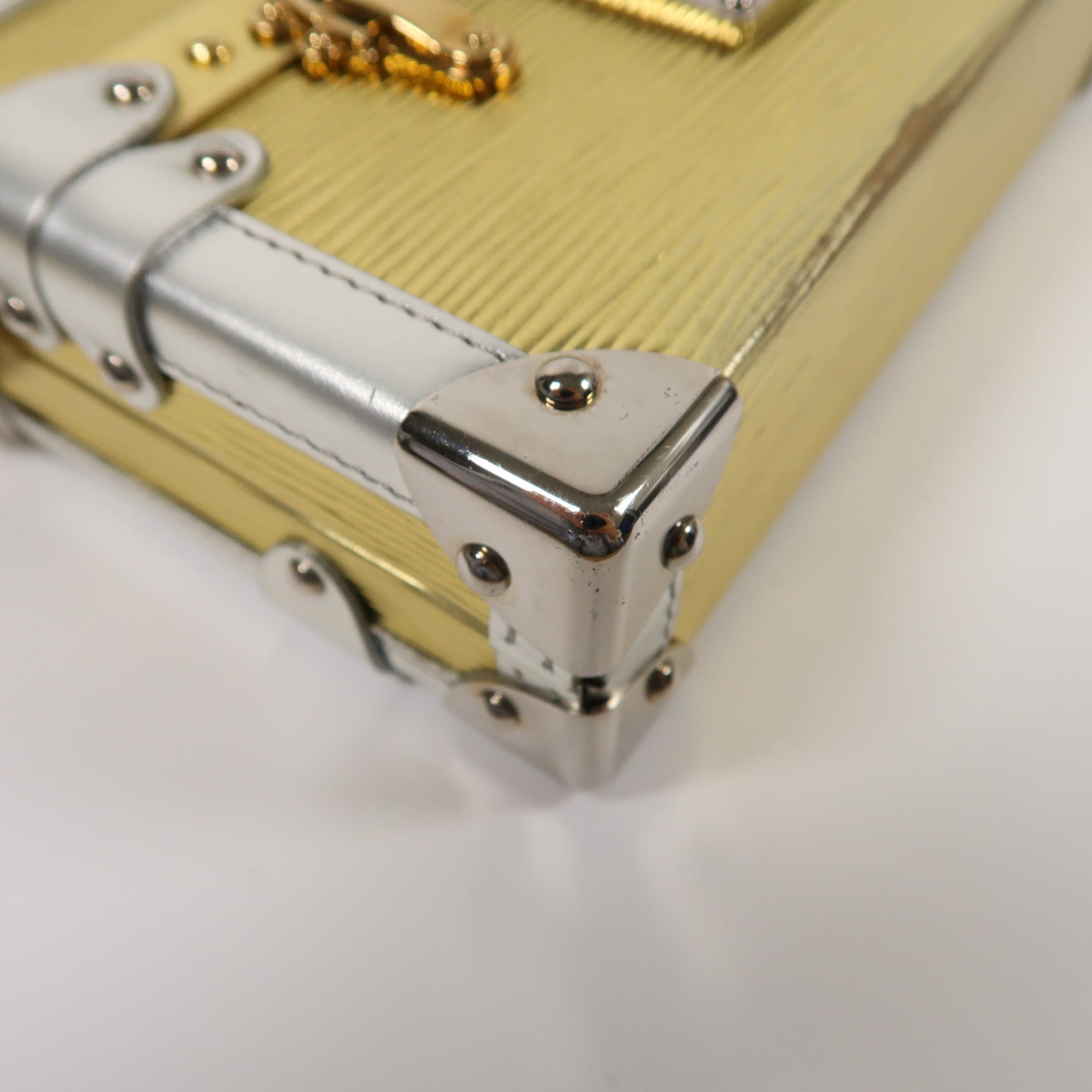 LOUIS VUITTON Epi/金屬Petite Malle金扣/銀扣肩背袋金色