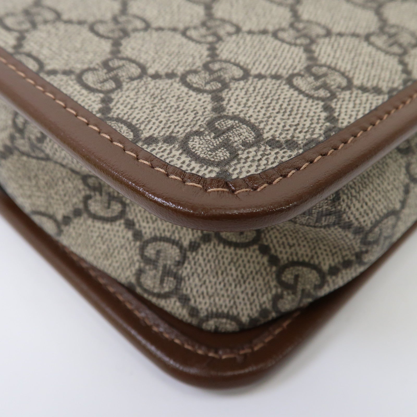 GUCCI 塗層帆布Mini Interlocking G金扣肩背袋啡色