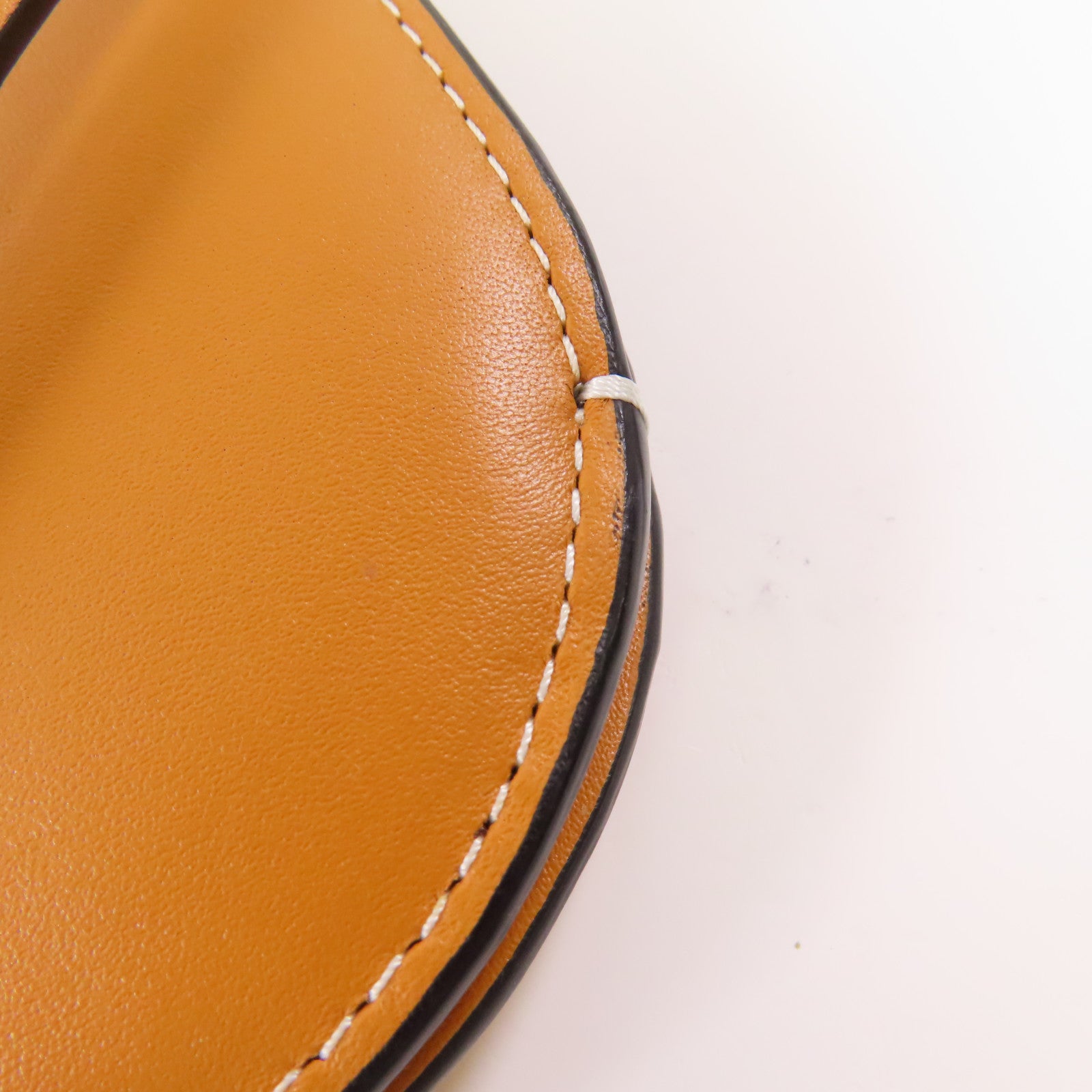 LOEWE【激減優惠】 牛皮皮革Shoulder Bag金扣肩背袋