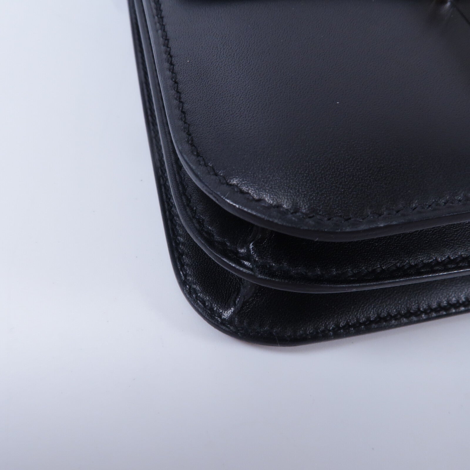 HERMES Evercalf皮革Constance Mini肩背袋Noir