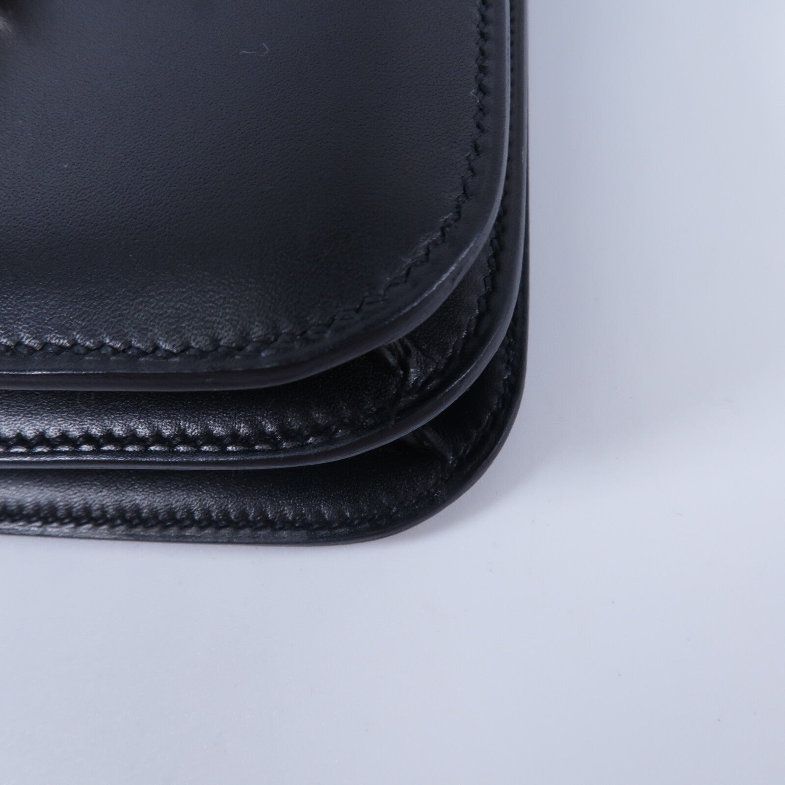 HERMES Evercalf皮革Constance Mini肩背袋Noir