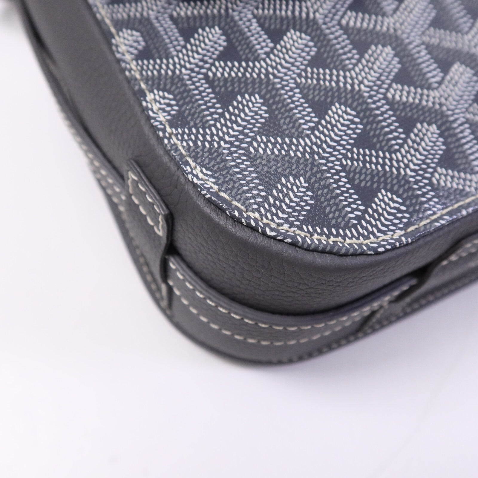 GOYARD 塗層帆布Belvedere MM銀扣肩背袋