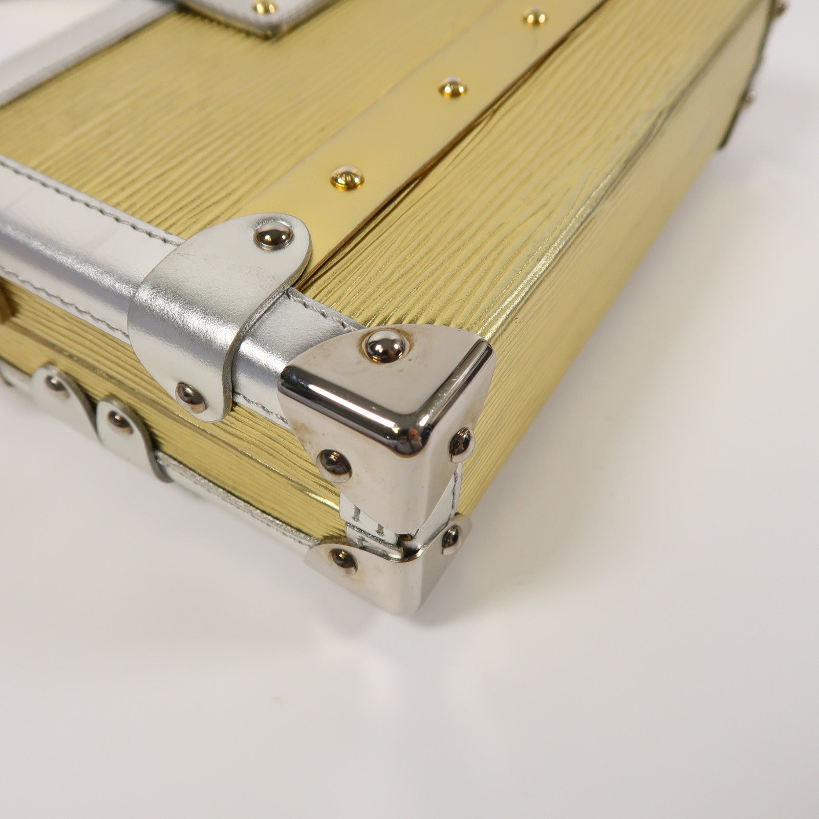 LOUIS VUITTON Epi/金屬Petite Malle金扣/銀扣肩背袋金色