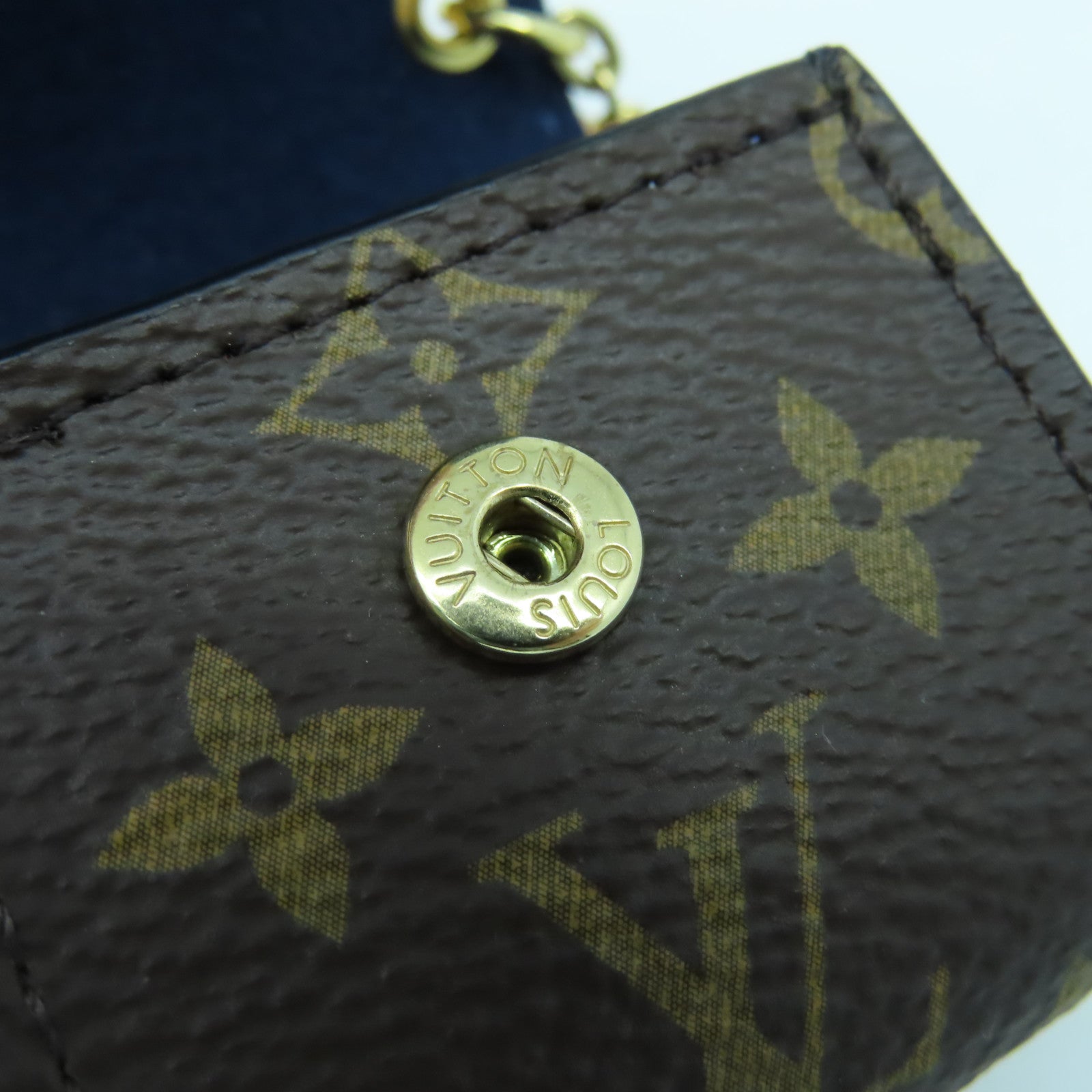 LOUIS VUITTON 【激減優惠】Monogram Earphone Case金扣耳機套啡色