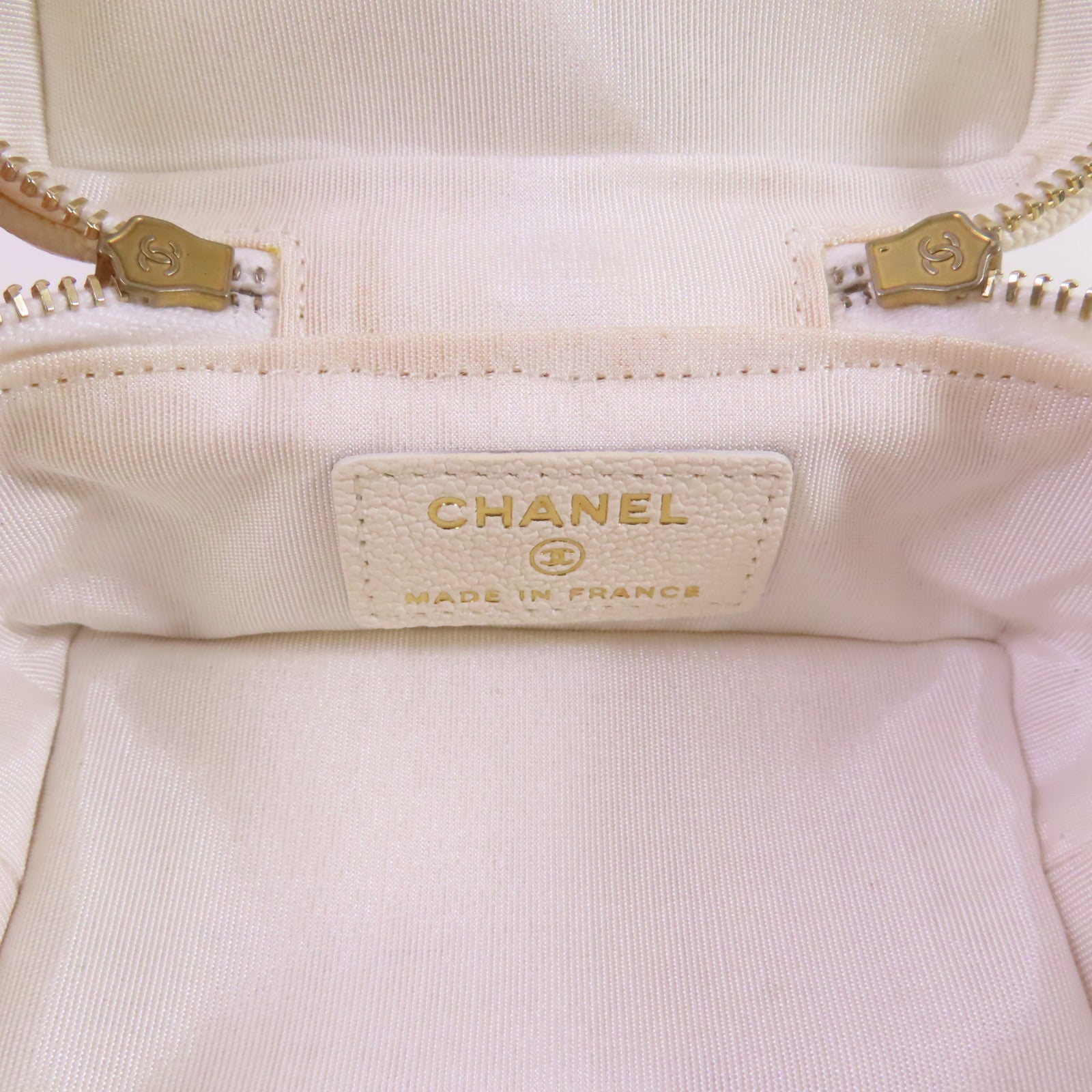 CHANEL 菱格牛皮皮革Chain Shoulder Bag金扣鏈帶肩背袋白色