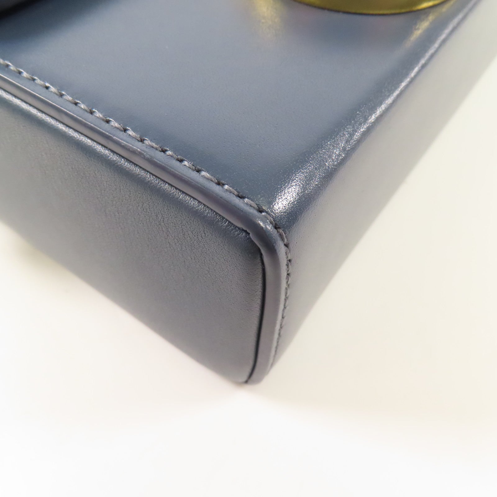 Dior 牛皮皮革30 Montaigne金扣肩背袋