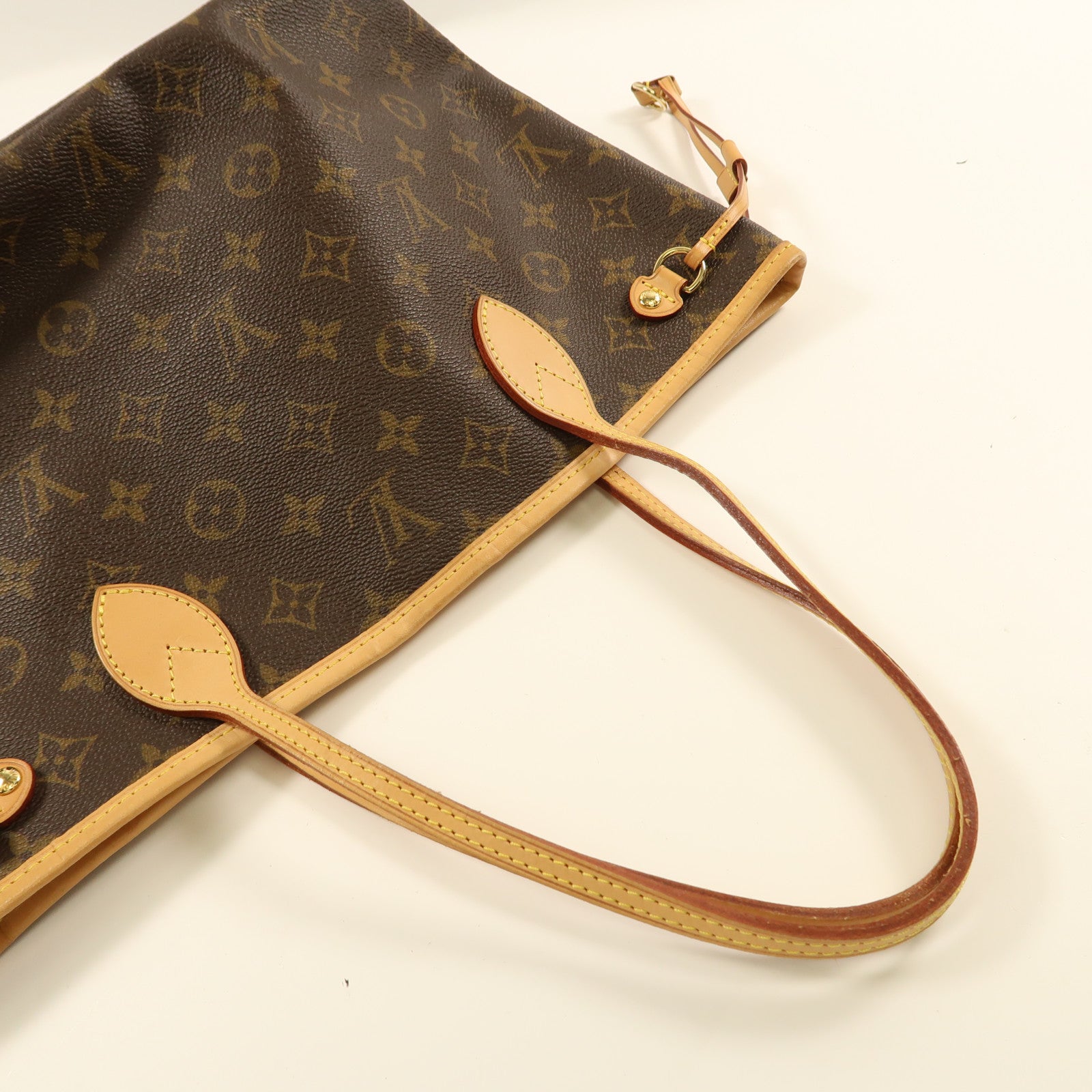 LOUIS VUITTON Monogram Neverfull PM金扣手挽袋啡色