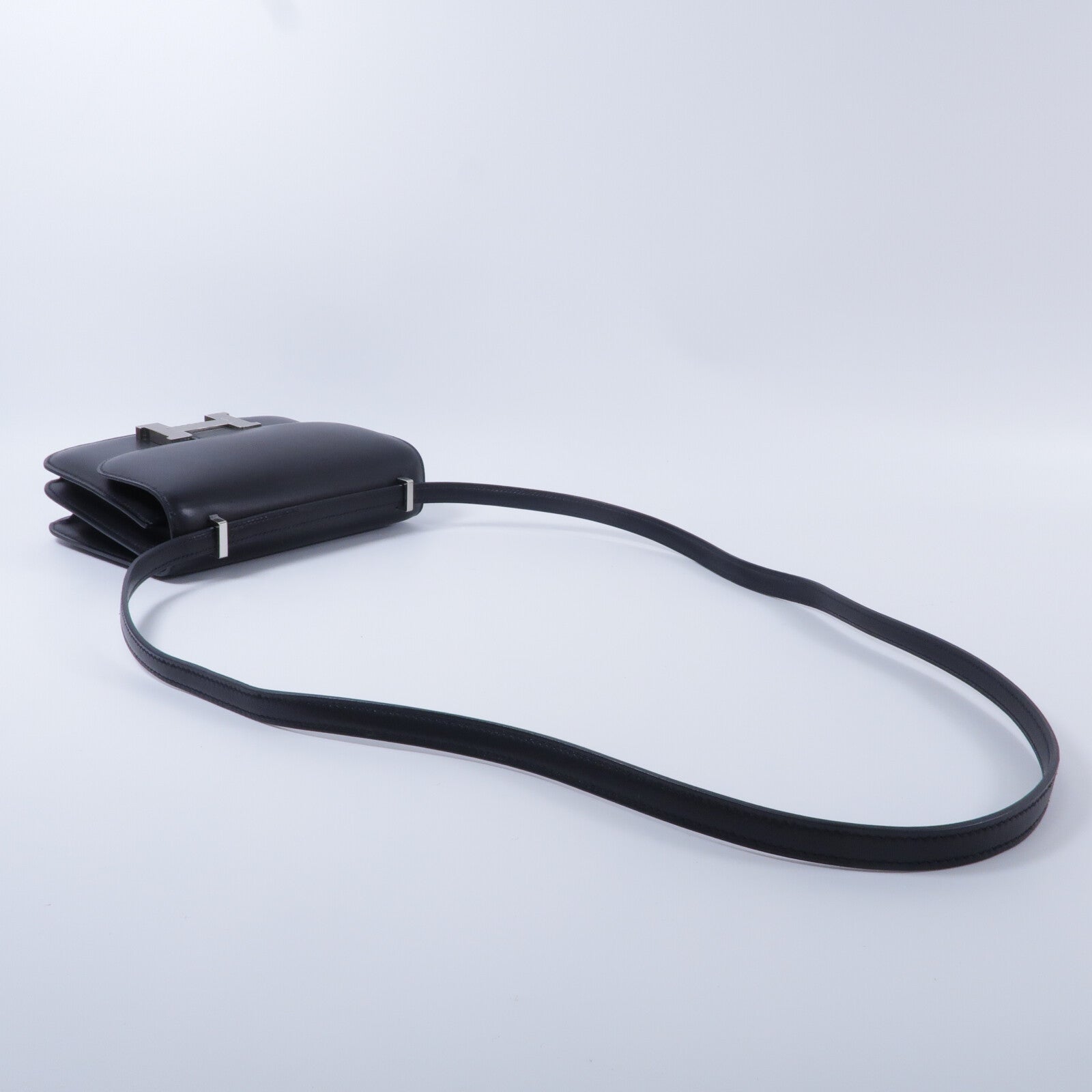 HERMES Evercalf皮革Constance Mini肩背袋Noir
