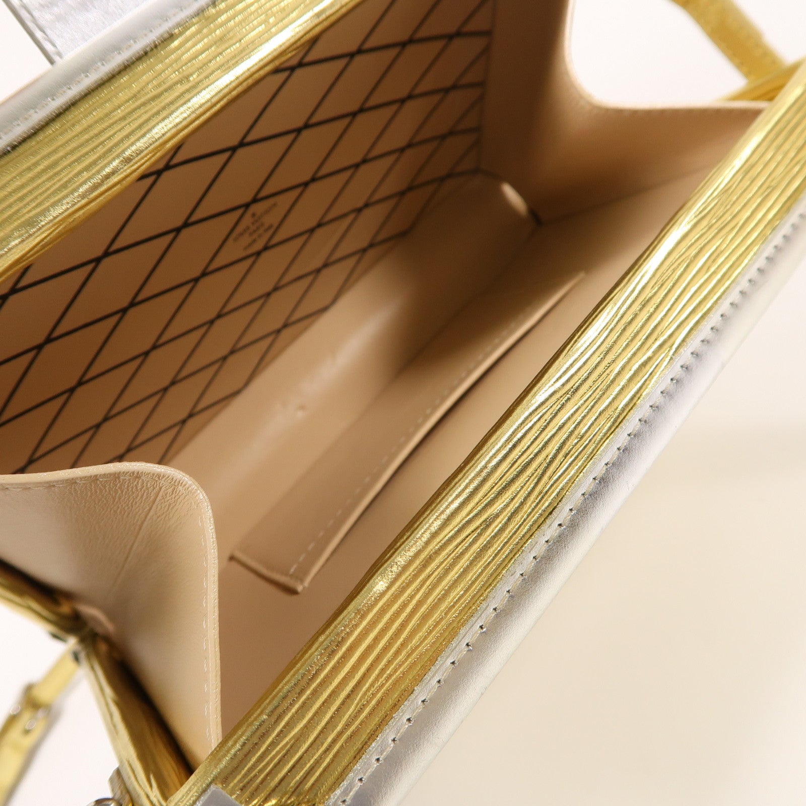 LOUIS VUITTON Epi/金屬Petite Malle金扣/銀扣肩背袋金色