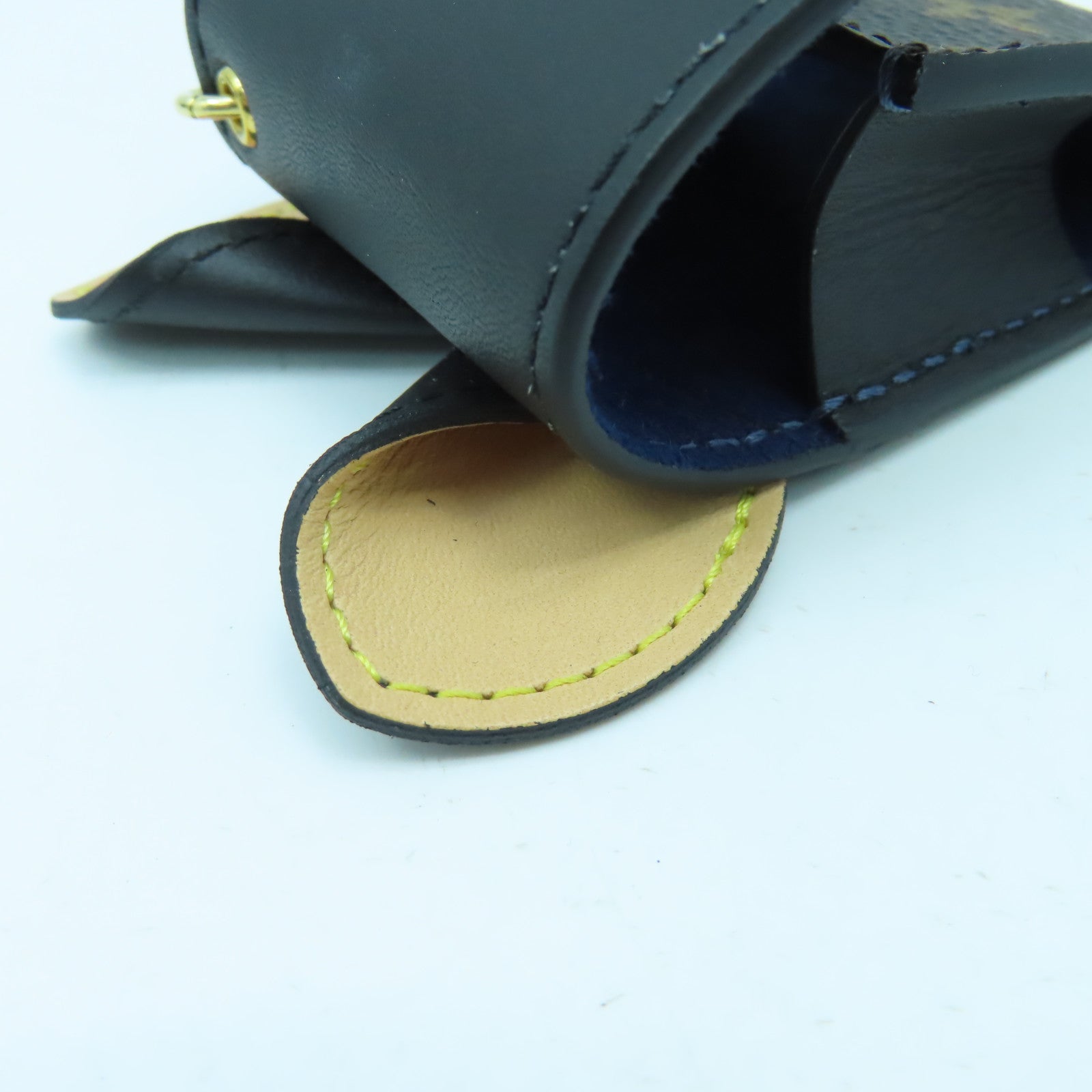 LOUIS VUITTON 【激減優惠】Monogram Earphone Case金扣耳機套啡色