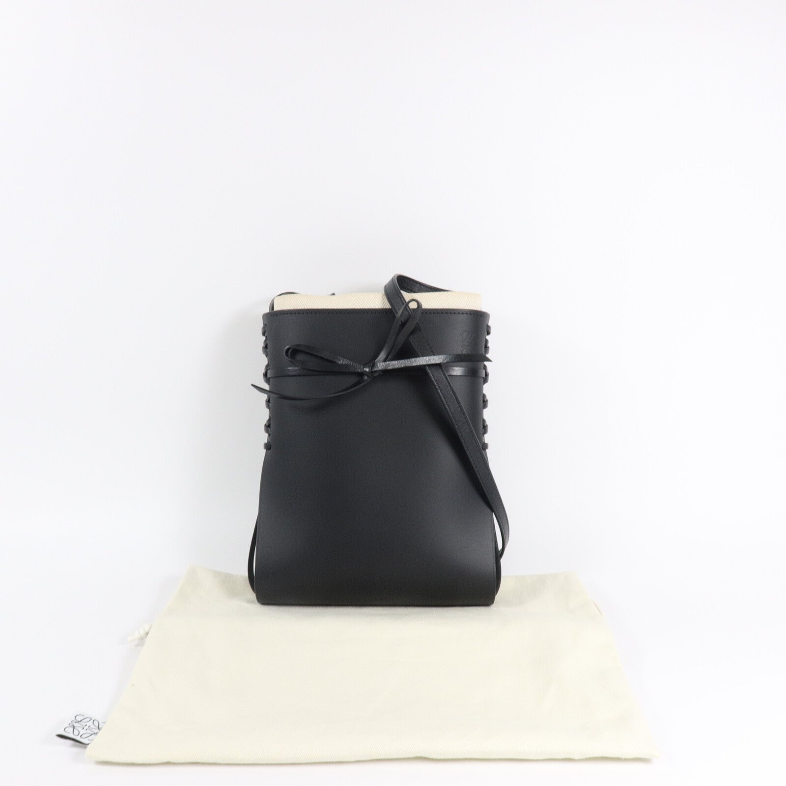 LOEWE 牛皮皮革Ikebana Bag肩背袋