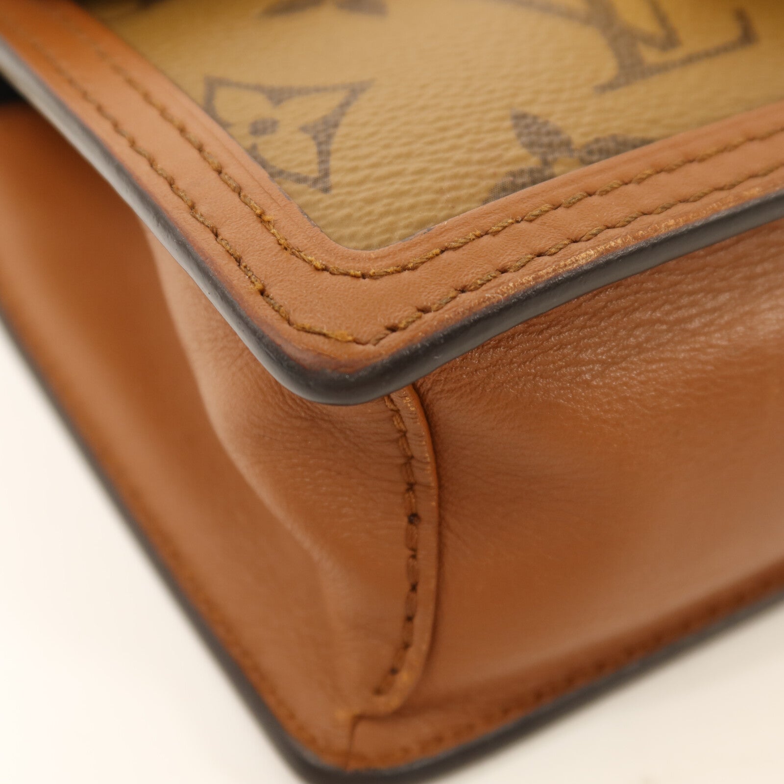LOUIS VUITTON 【激減優惠】Monogram Reverse Dauphine金扣鏈帶肩背袋