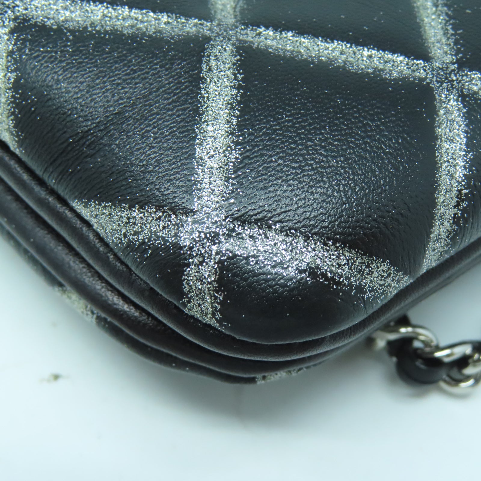 CHANEL **【清倉大減價】菱格牛皮皮革Chain Shoulder銀扣鏈帶肩背袋黑色