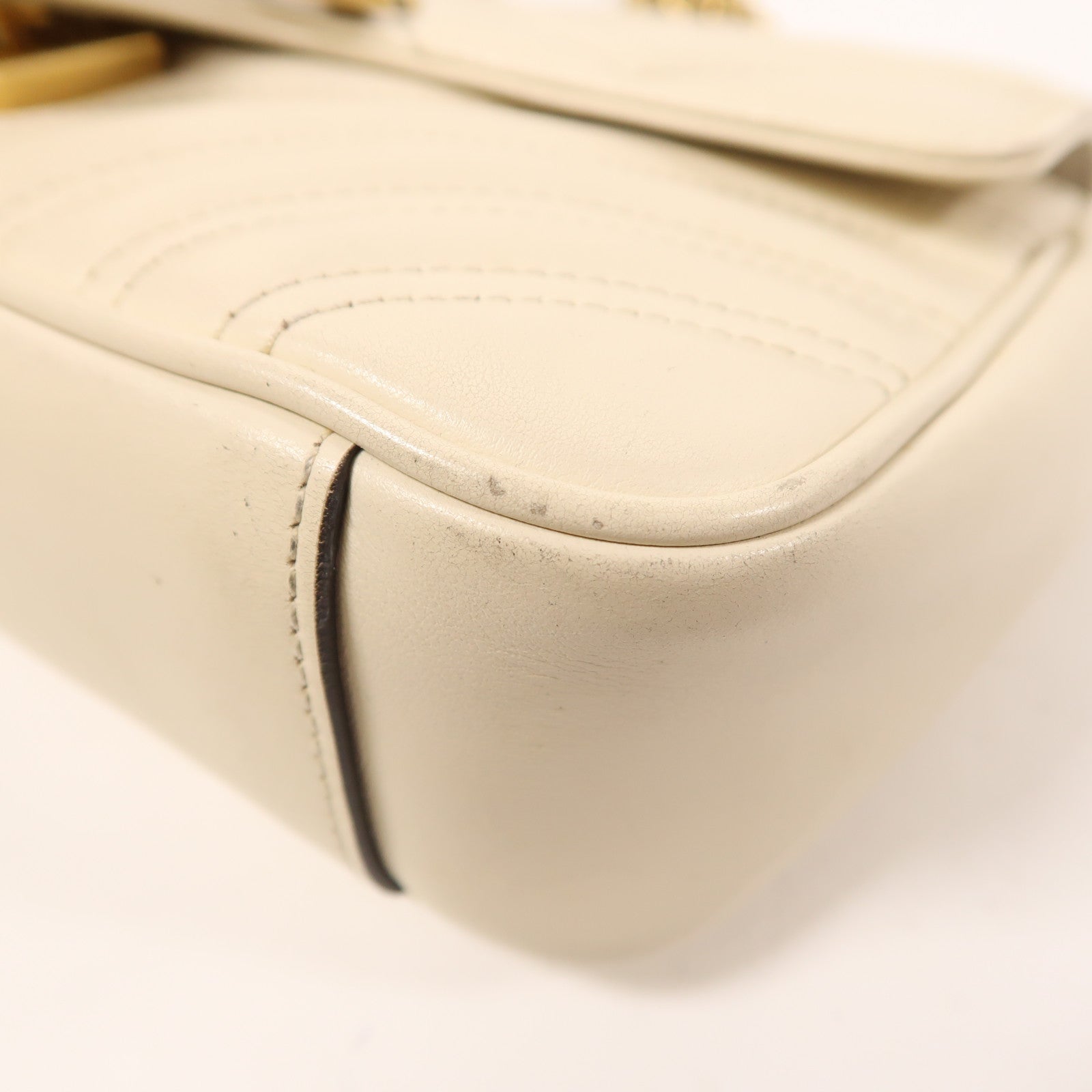 GUCCI 牛皮皮革GG Marmont金扣鏈帶肩背袋