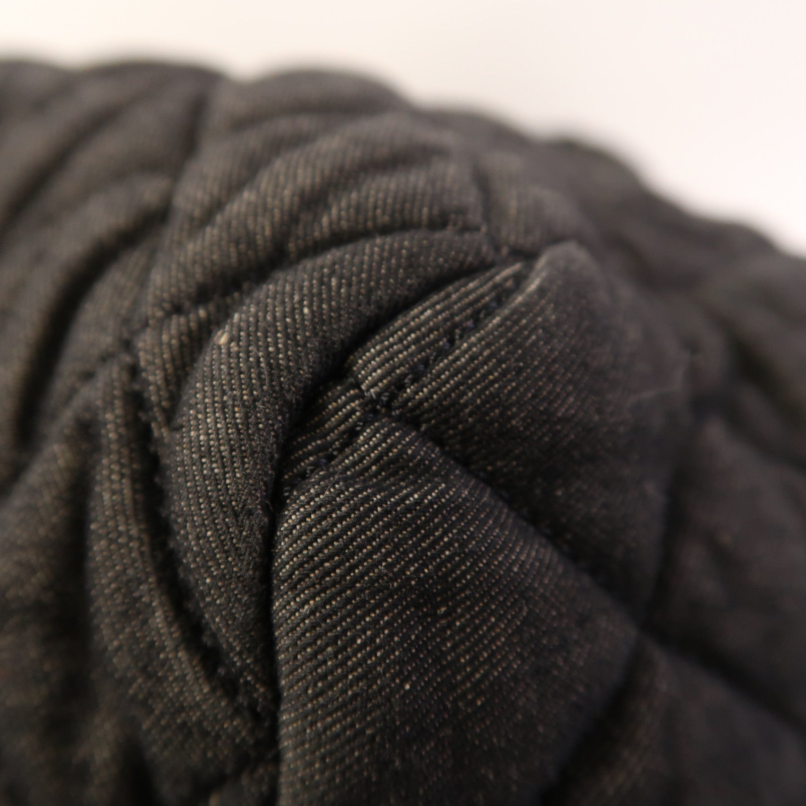 CHANEL 帆布Coco Cocoon銀扣肩背袋