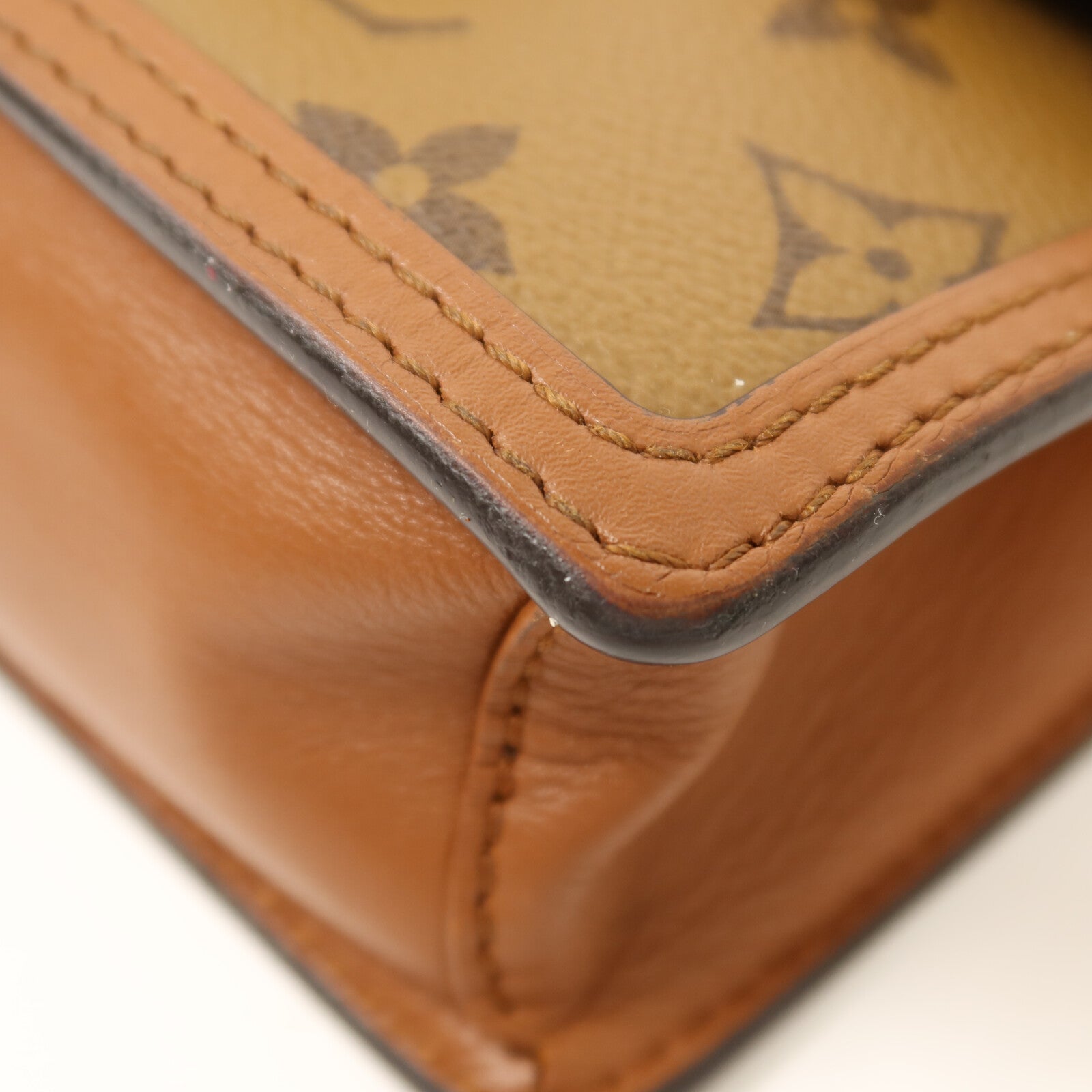 LOUIS VUITTON 【激減優惠】Monogram Reverse Dauphine金扣鏈帶肩背袋