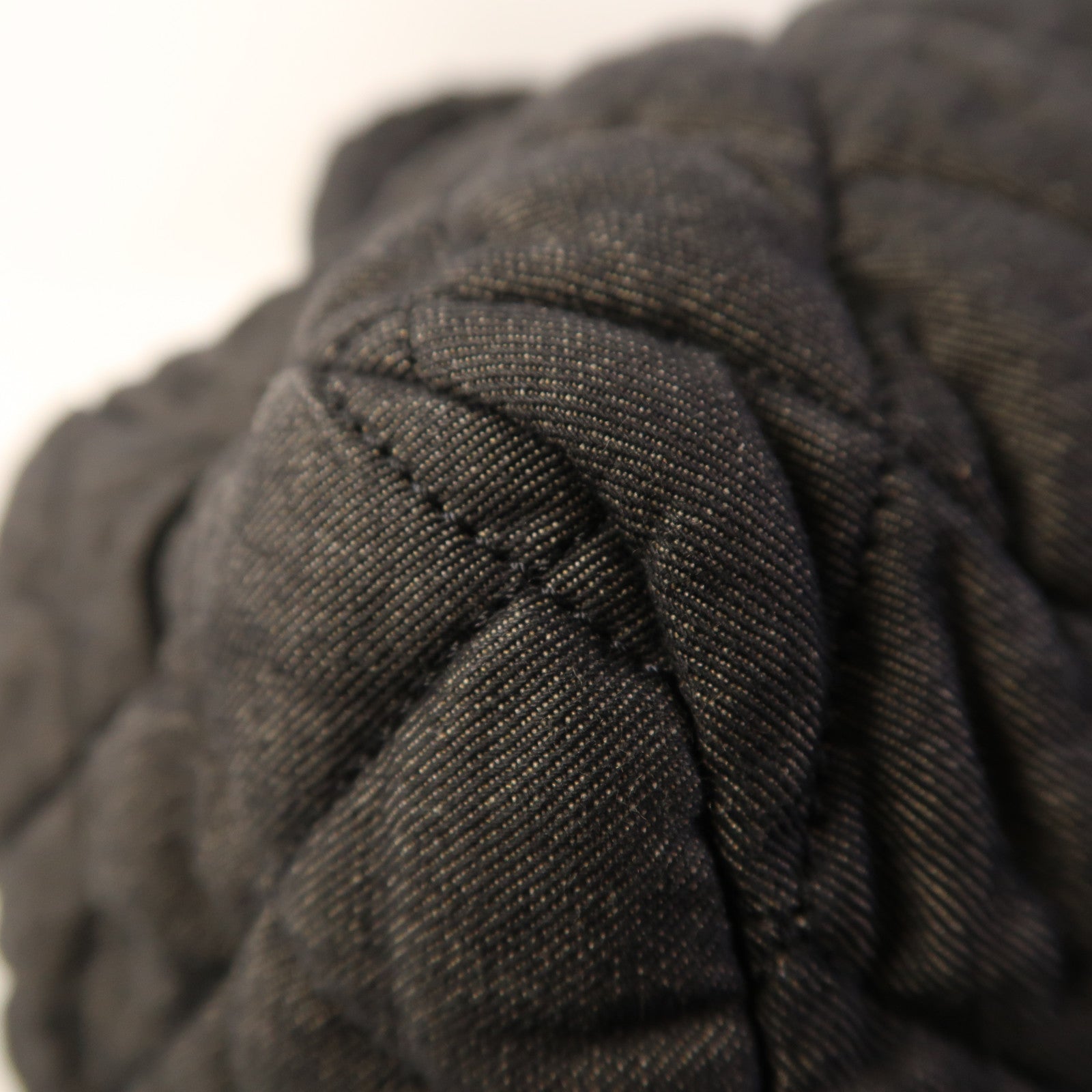 CHANEL 帆布Coco Cocoon銀扣肩背袋