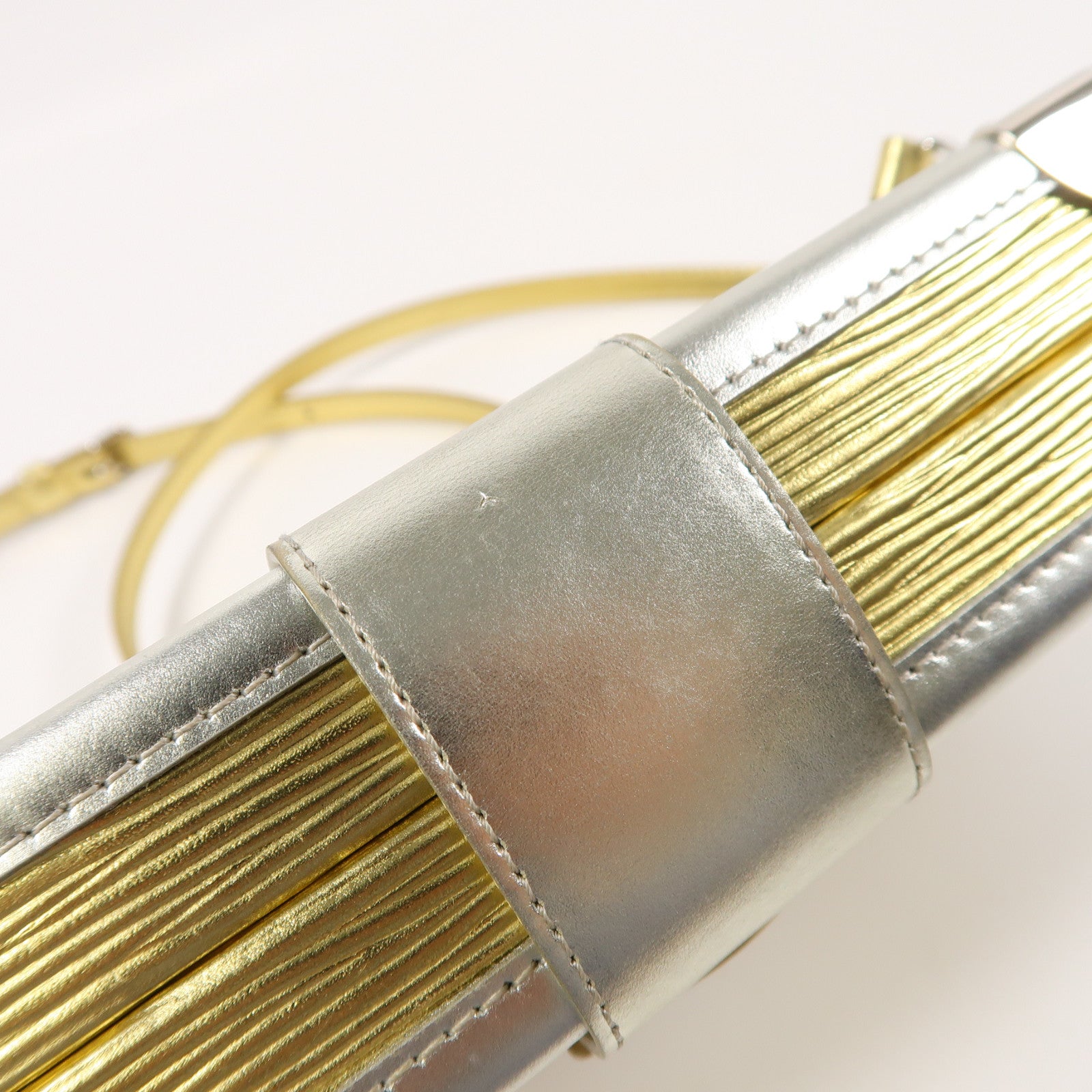 LOUIS VUITTON Epi/金屬Petite Malle金扣/銀扣肩背袋金色