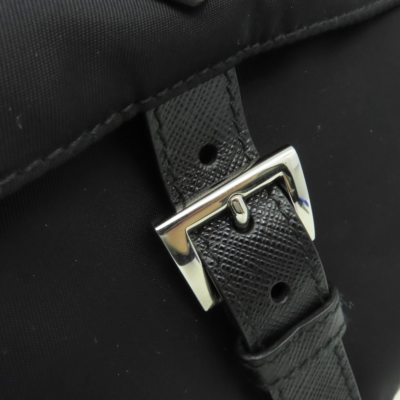 PRADA 尼龍Shoulder Bag銀扣肩背袋黑色