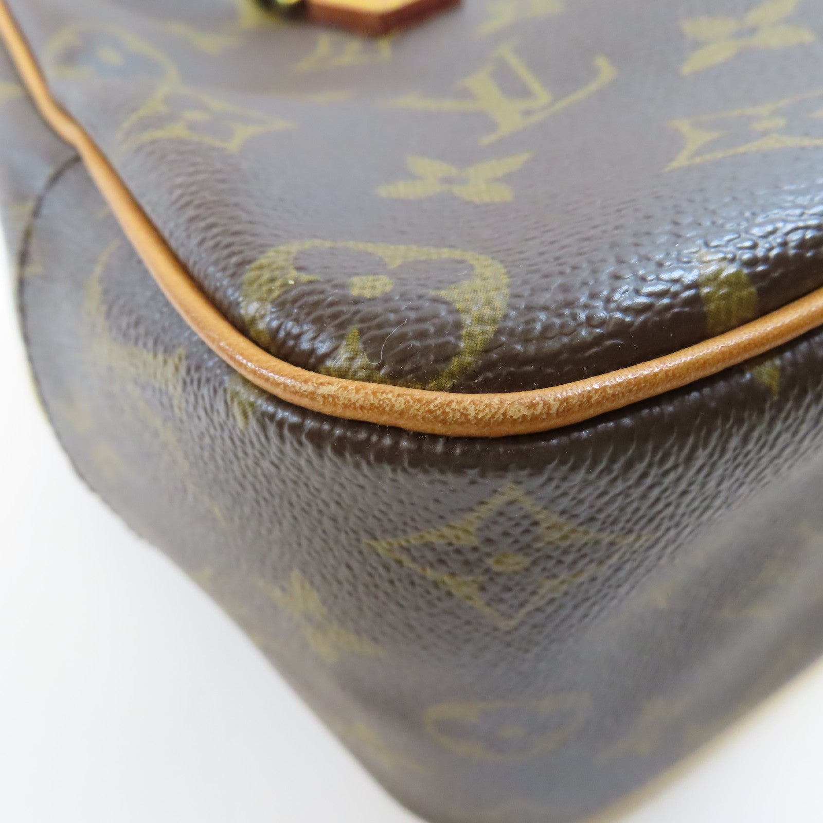 LOUIS VUITTON Monogram Cite MM金扣肩背袋棕色