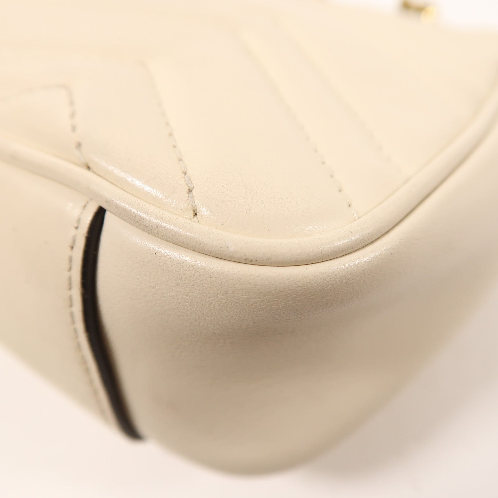 GUCCI 牛皮皮革GG Marmont金扣鏈帶肩背袋