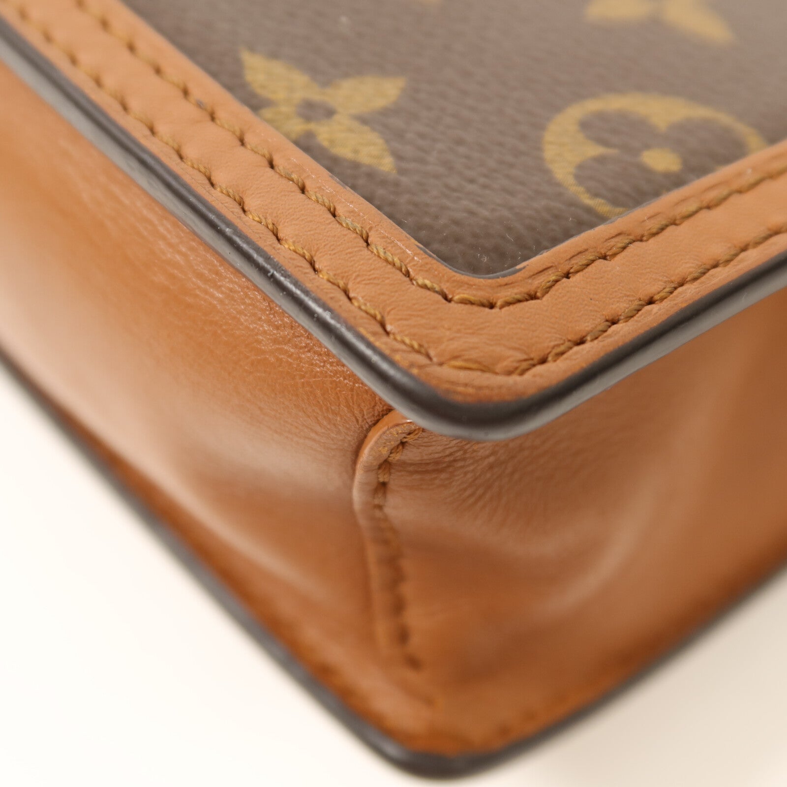 LOUIS VUITTON 【激減優惠】Monogram Reverse Dauphine金扣鏈帶肩背袋