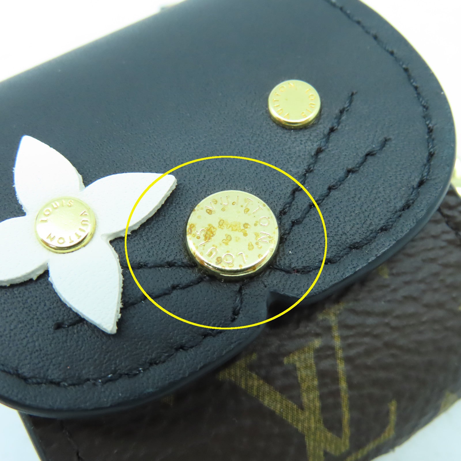 LOUIS VUITTON 【激減優惠】Monogram Earphone Case金扣耳機套啡色