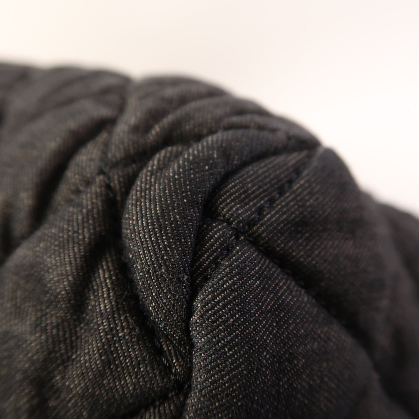 CHANEL 帆布Coco Cocoon銀扣肩背袋