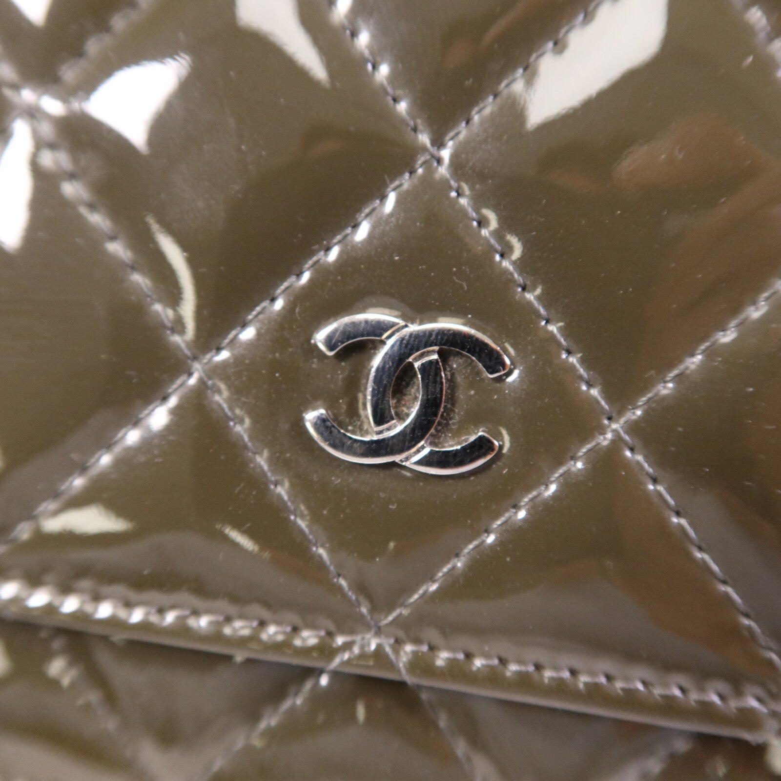 CHANEL 漆皮皮革WOC Wallet On Chain銀扣鏈帶肩背袋