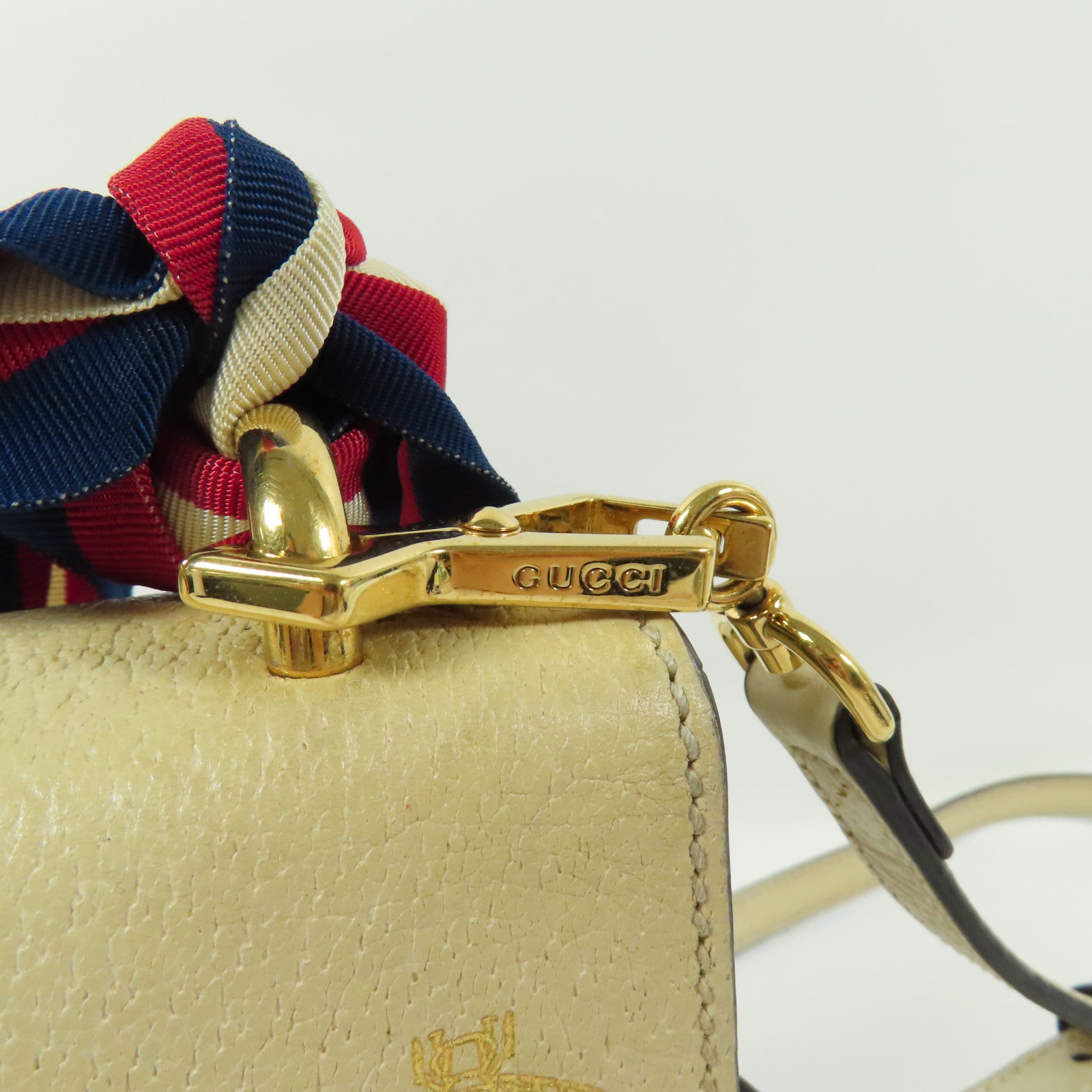 GUCCI 牛皮皮革Bee Star Sylvie金扣肩背袋