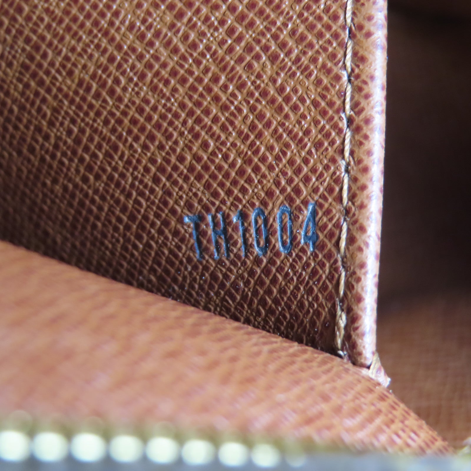LOUIS VUITTON Monogram Cite MM金扣肩背袋棕色