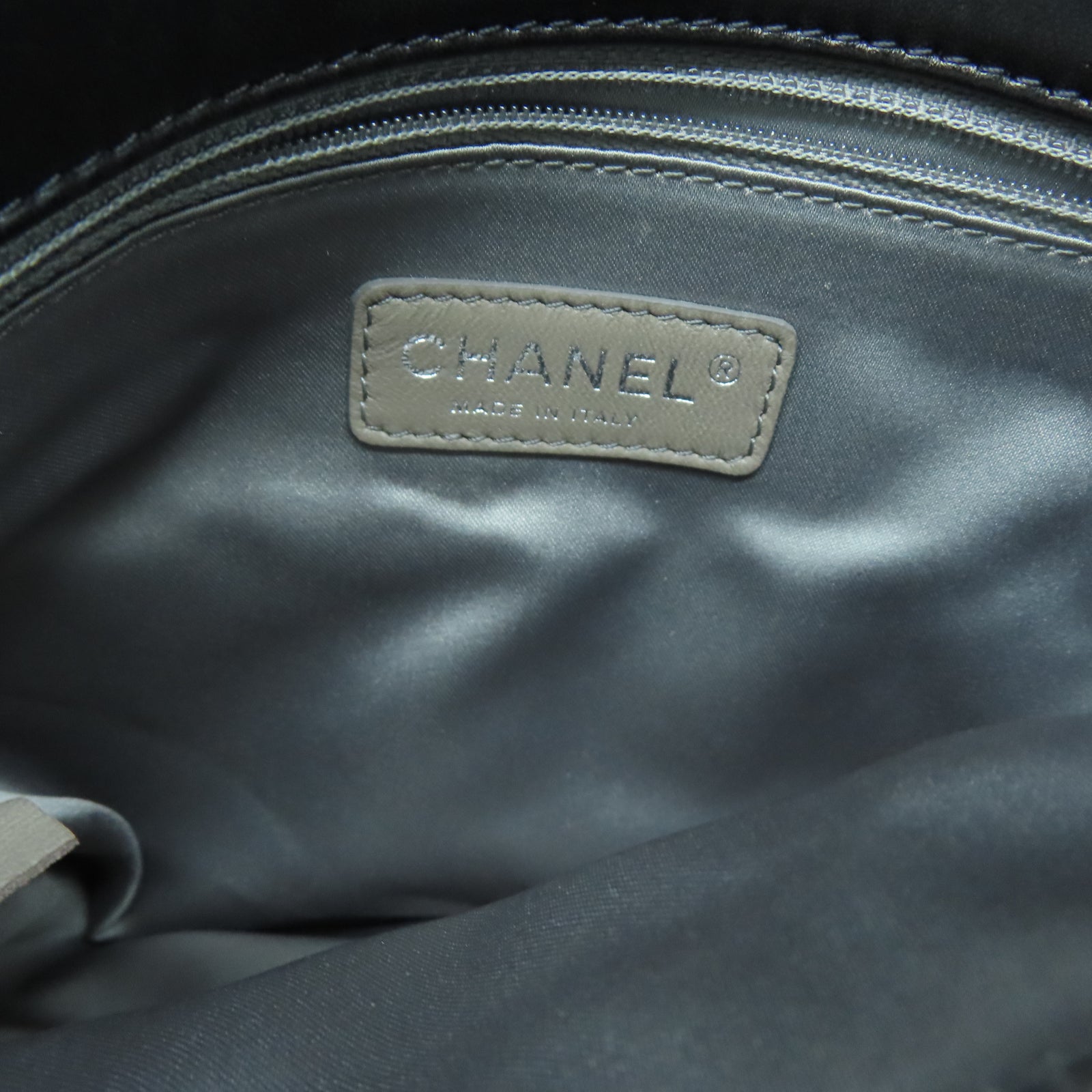 CHANEL **【清倉大減價】菱格牛皮皮革Chain Shoulder銀扣鏈帶肩背袋黑色