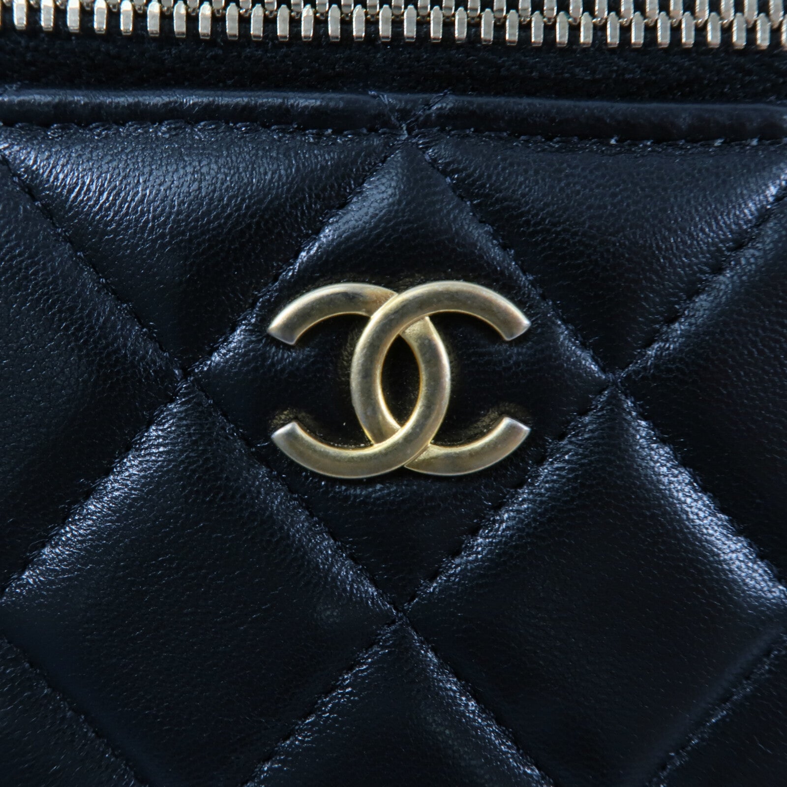 CHANEL 羊皮皮革Vanity Case鏈帶手挽肩背兩用袋