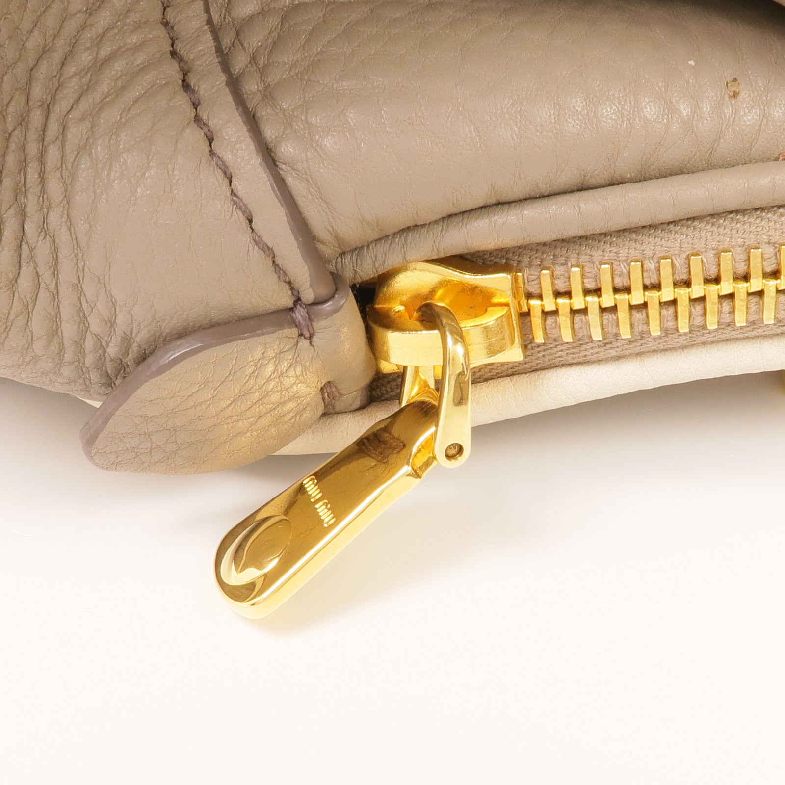 Miu Miu 牛皮皮革2 Way Shoulder金扣手挽肩背兩用袋