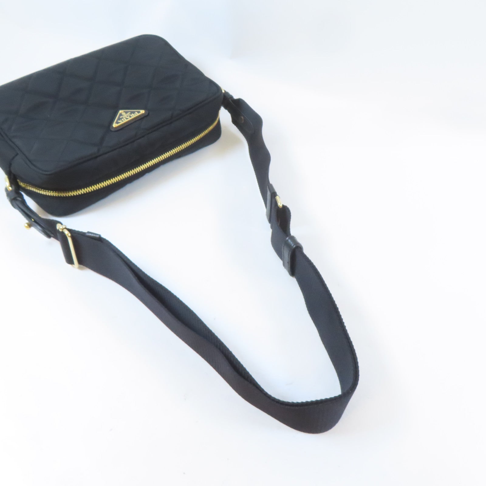 PRADA 尼龍Shoulder Bag金扣肩背袋黑色