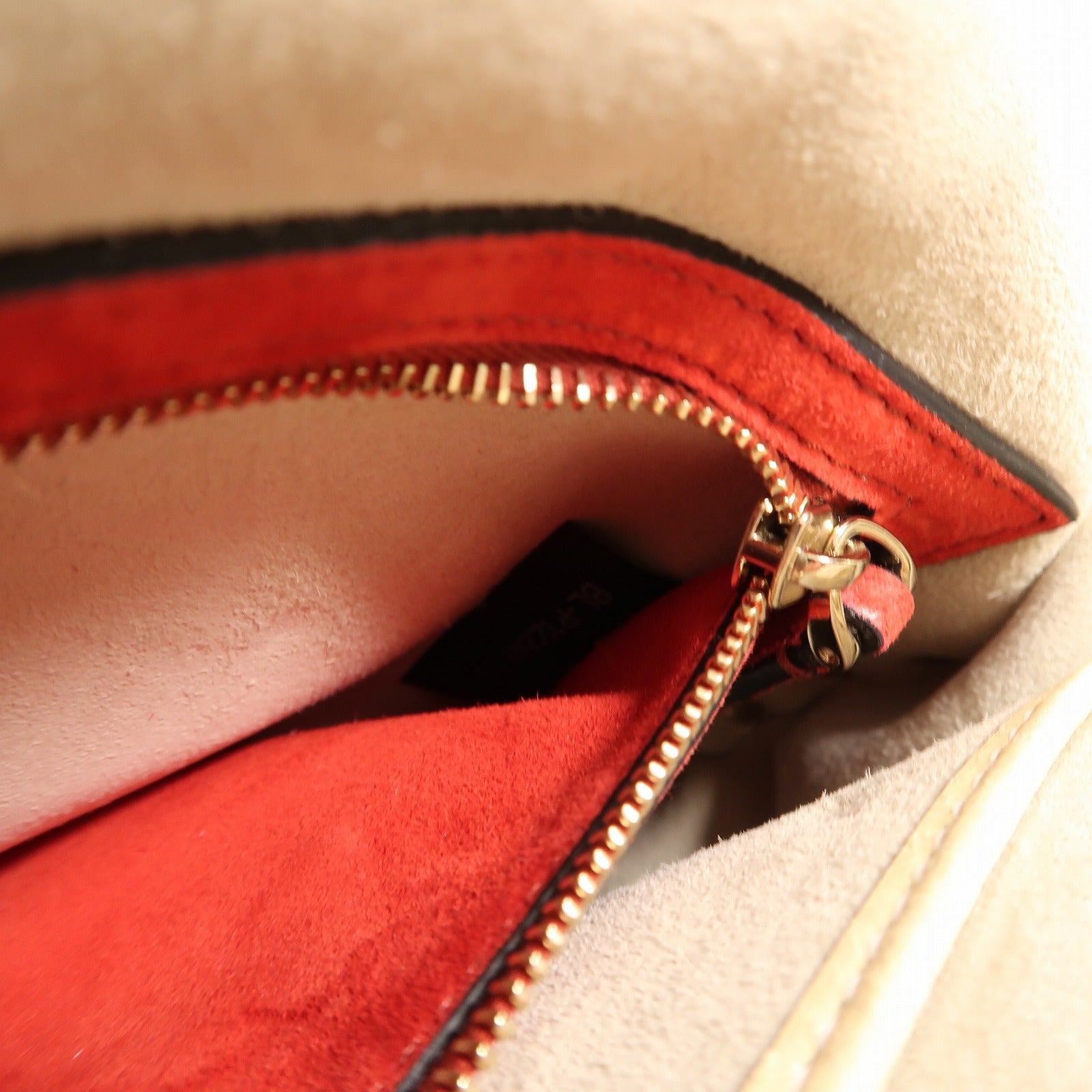 Valentino 牛皮皮革Shoulder Bag金扣鏈帶手挽肩背兩用袋