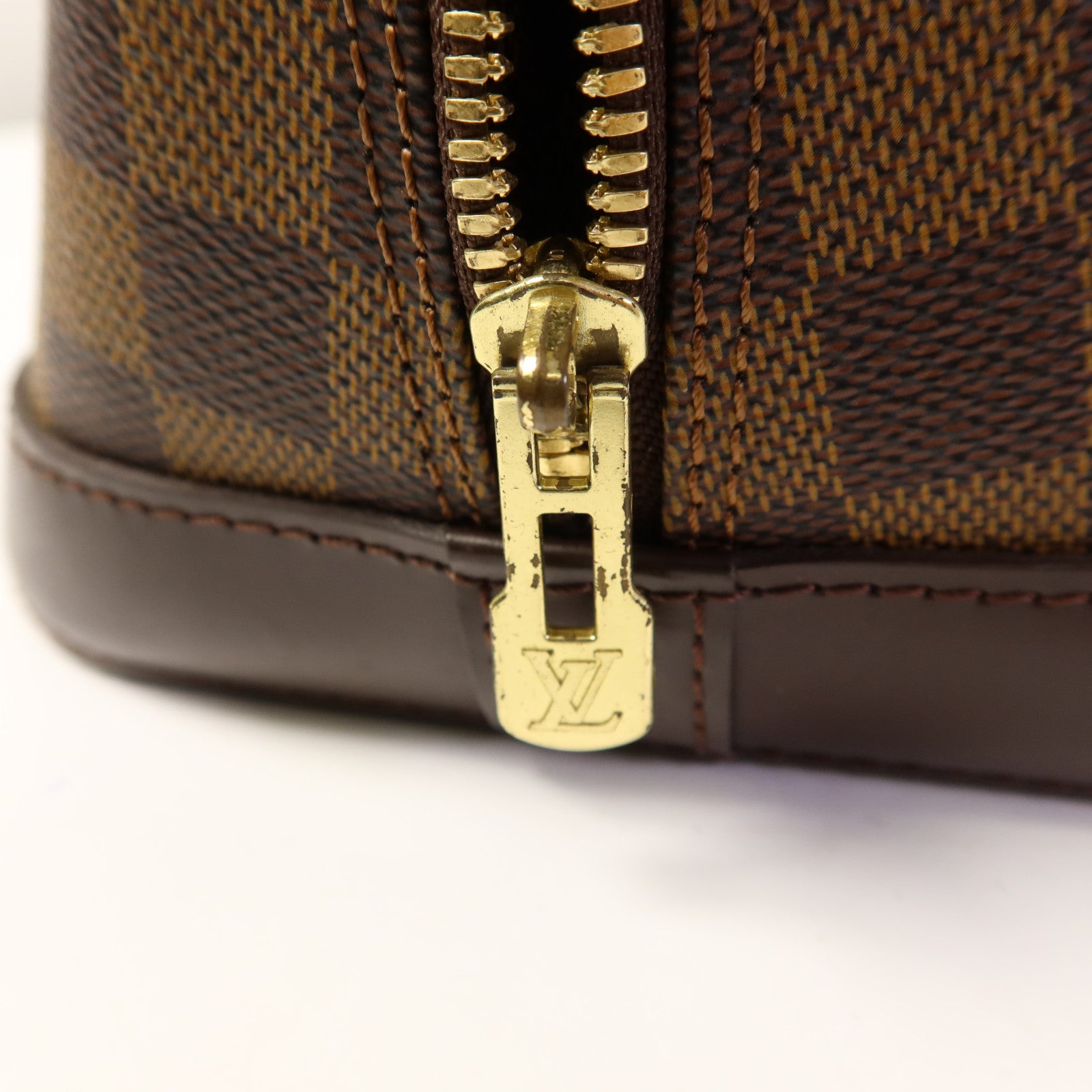 LOUIS VUITTON Damier Alma金扣手挽袋
