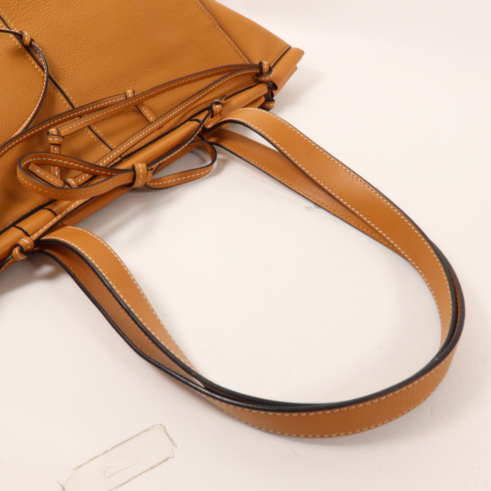 LOEWE 牛皮皮革Cushion Tote肩背袋