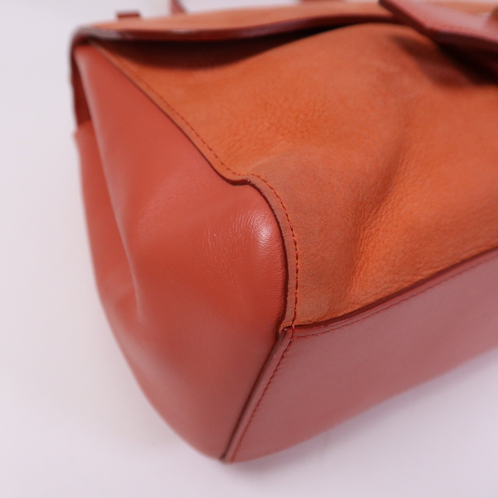 Delvaux 牛皮皮革Simplissime City銀扣肩背袋