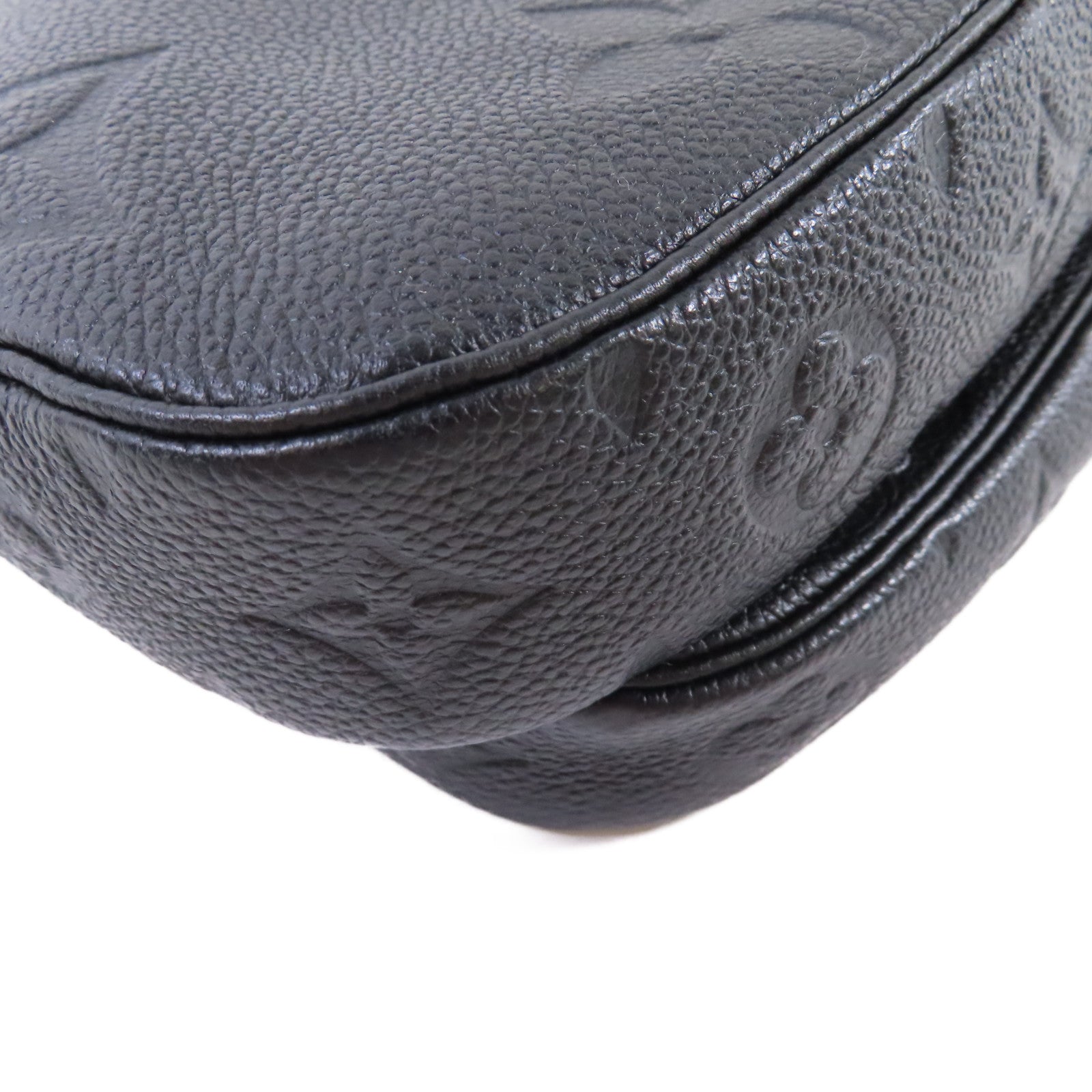LOUIS VUITTON Monogram Empreinte Multi Pochette Accessoires Shoulder Bag金扣肩背袋黑色
