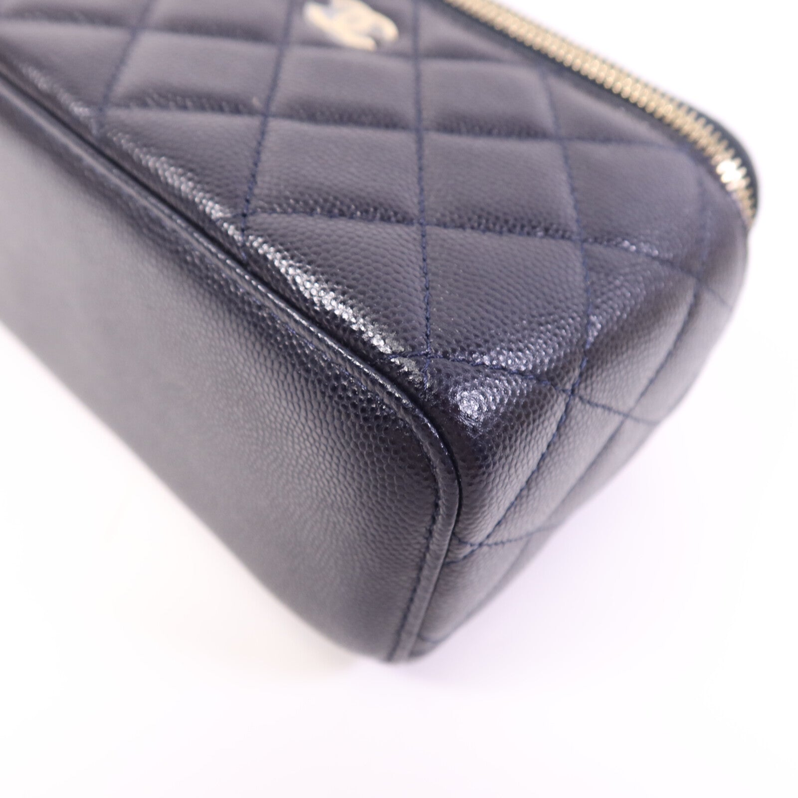 CHANEL 牛皮皮革Vanity Case金扣鏈帶肩背袋