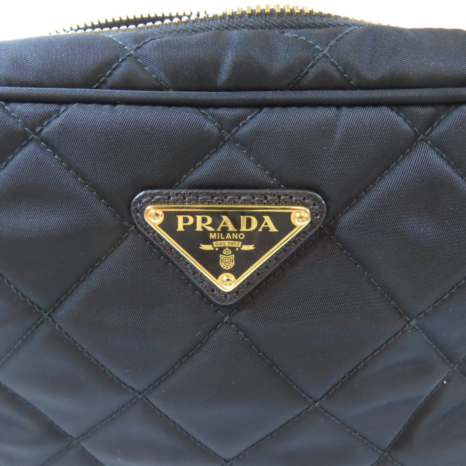 PRADA 尼龍Shoulder Bag金扣肩背袋黑色